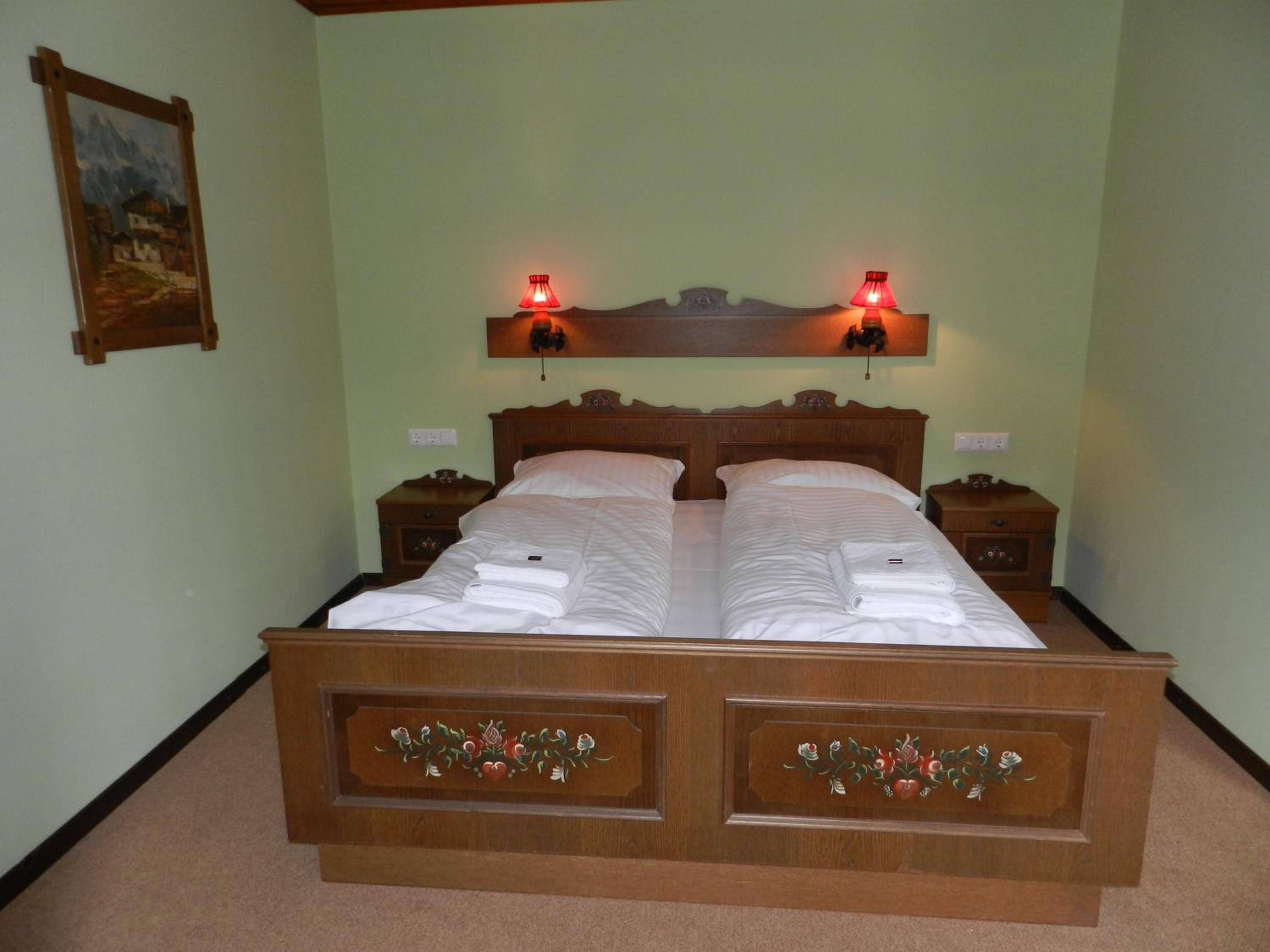 Economy Double Room photo 2