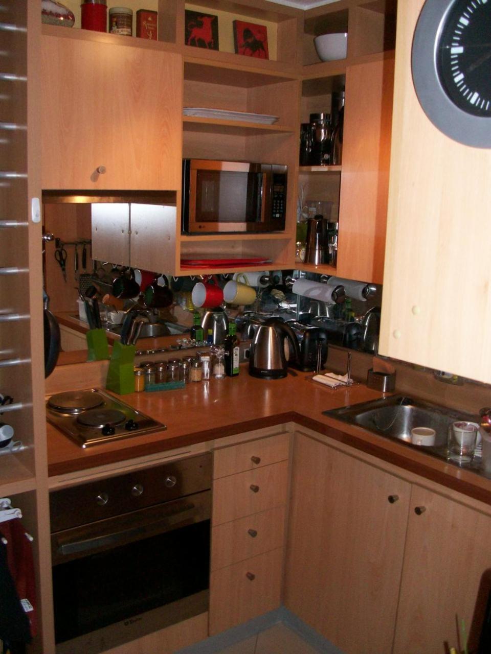 One-Bedroom Apartment photo 2