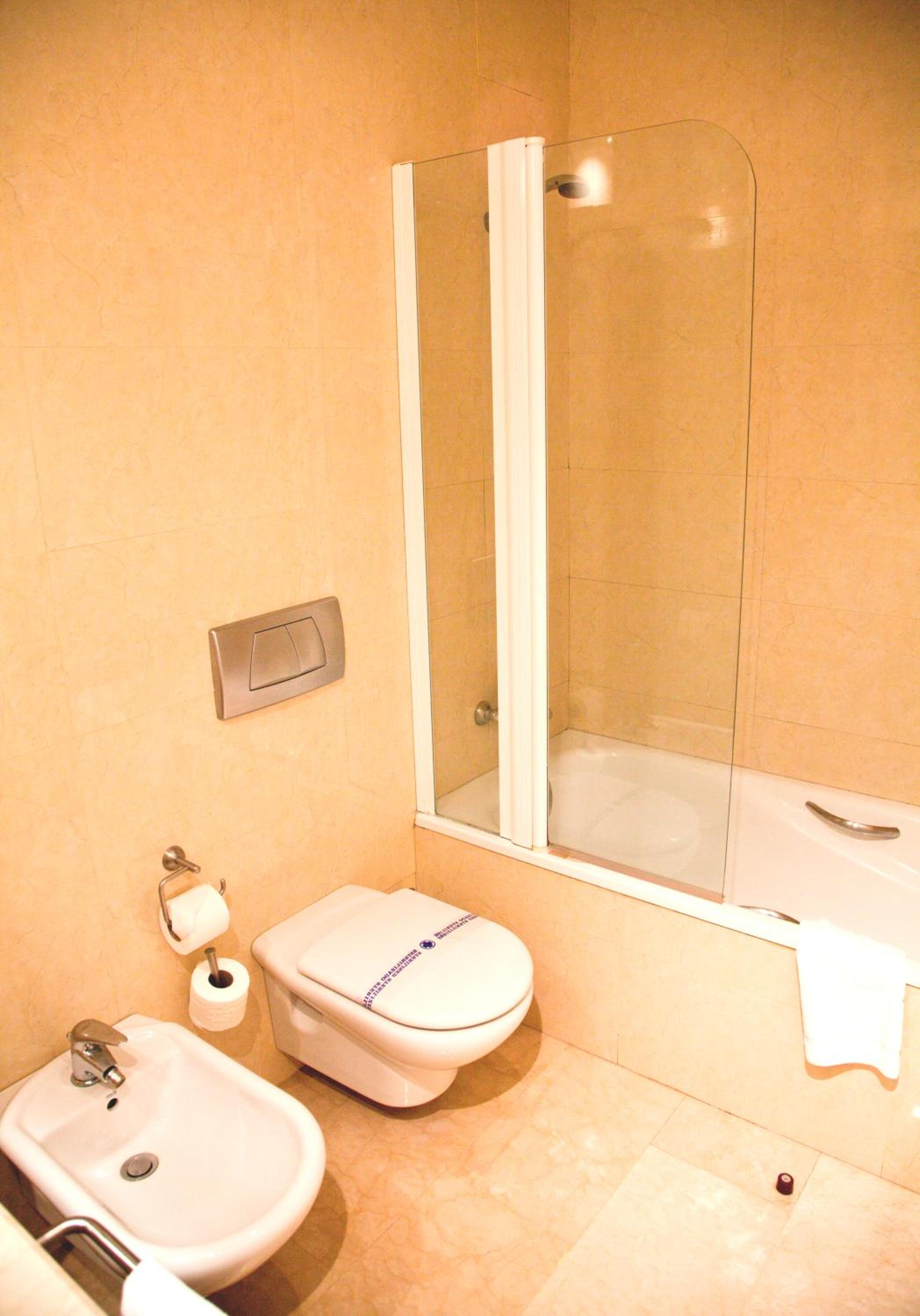 Quadruple Room with Pool View (2 Adults + 2 Children) photo 2