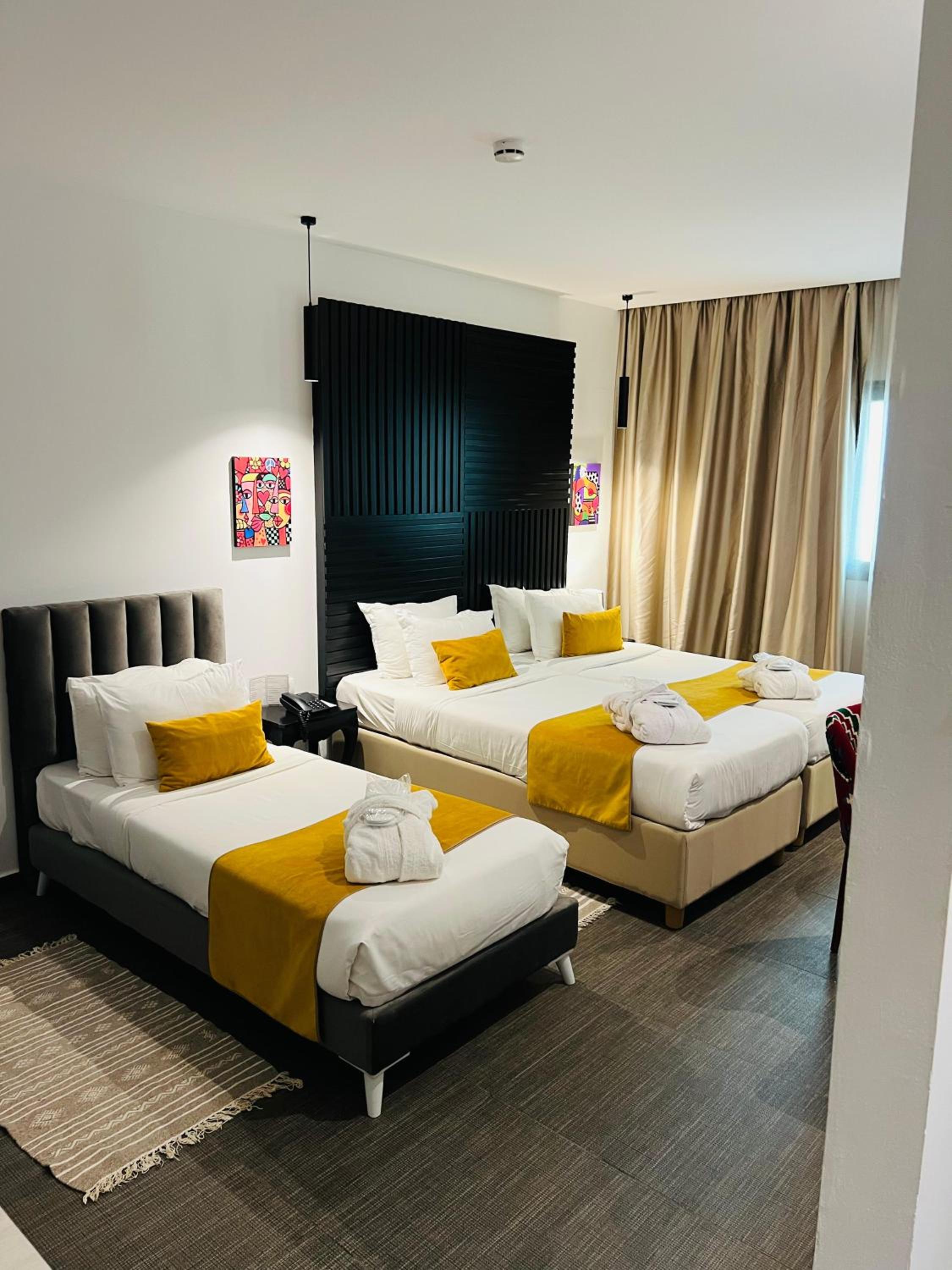 Comfort Triple Room