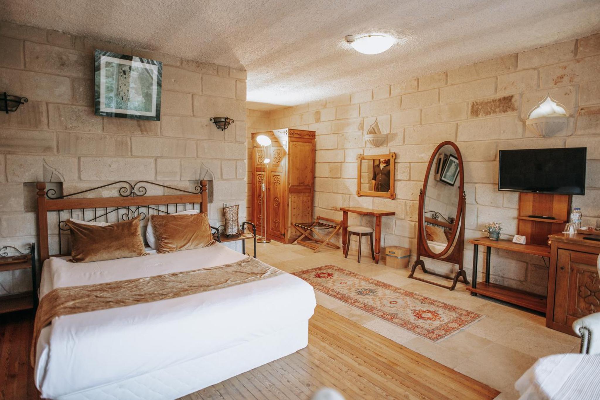 King Room with Mountain View