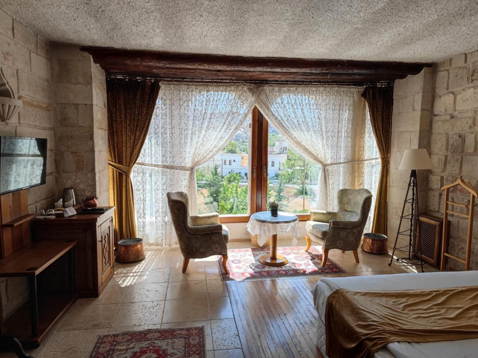 King Room with Mountain View