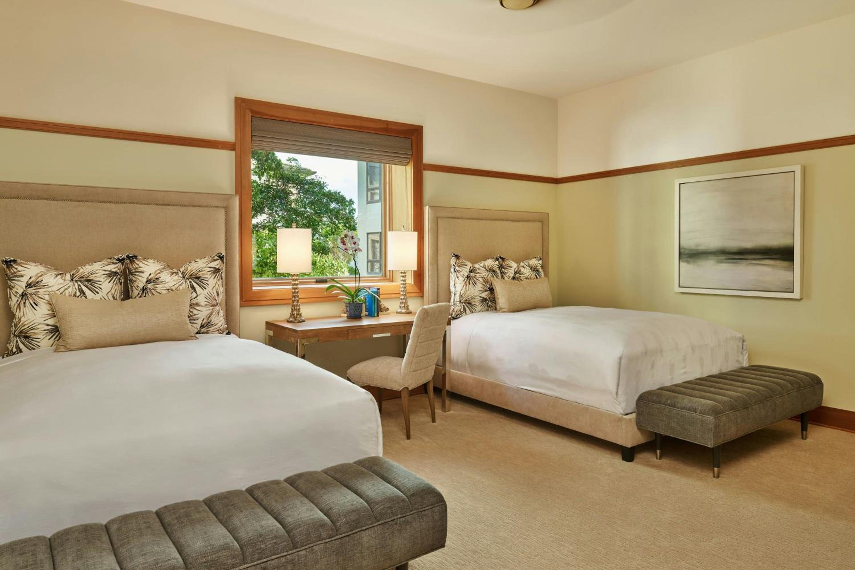 Three-Bedroom Grand Den Suite with Ocean View