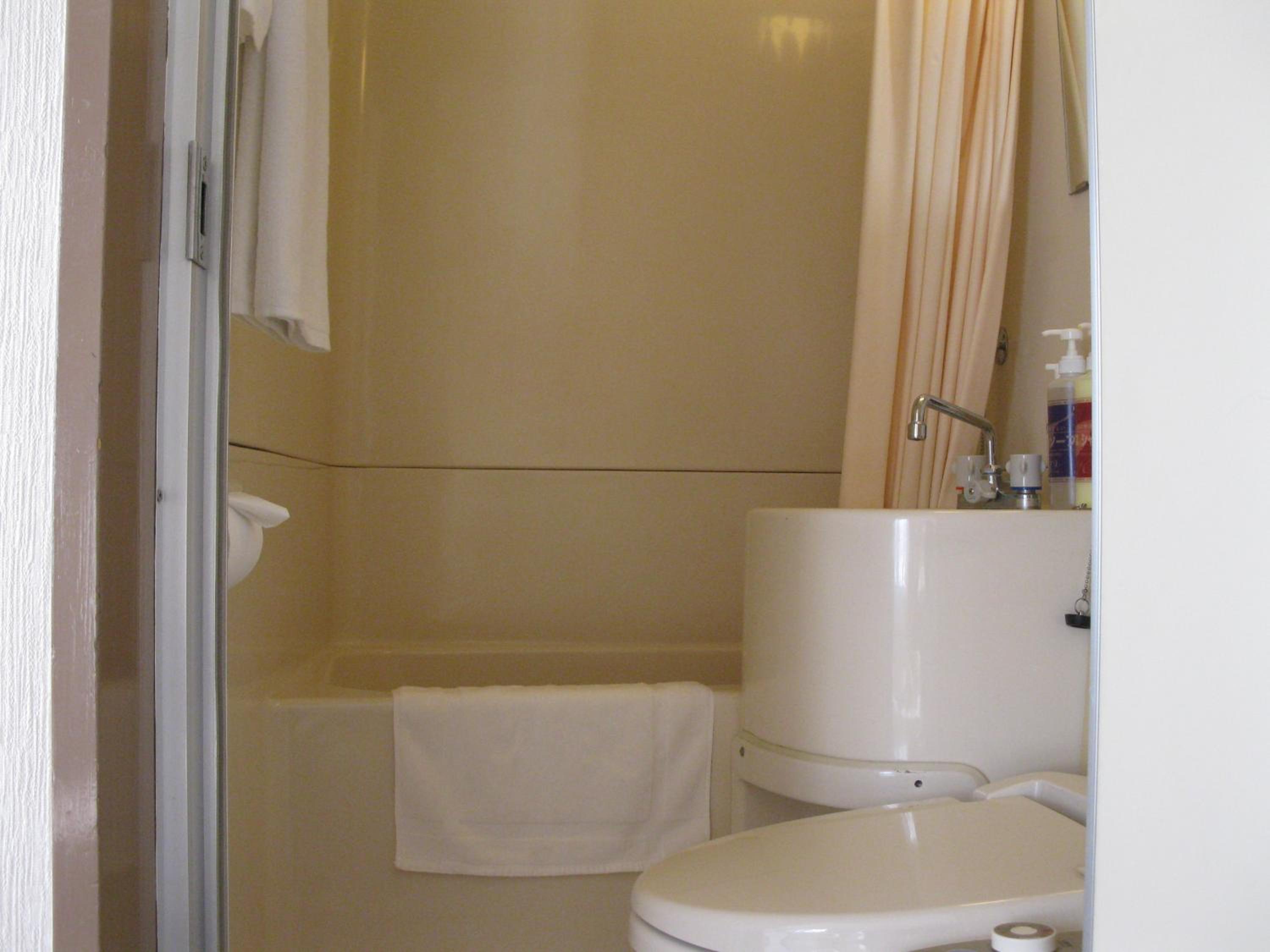 Double Room with Small Double Bed - Non-Smoking photo 3