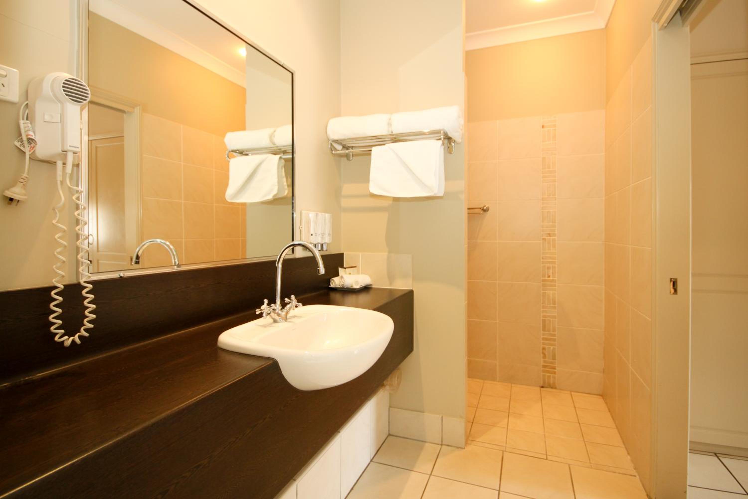Deluxe Queen Room photo 2
