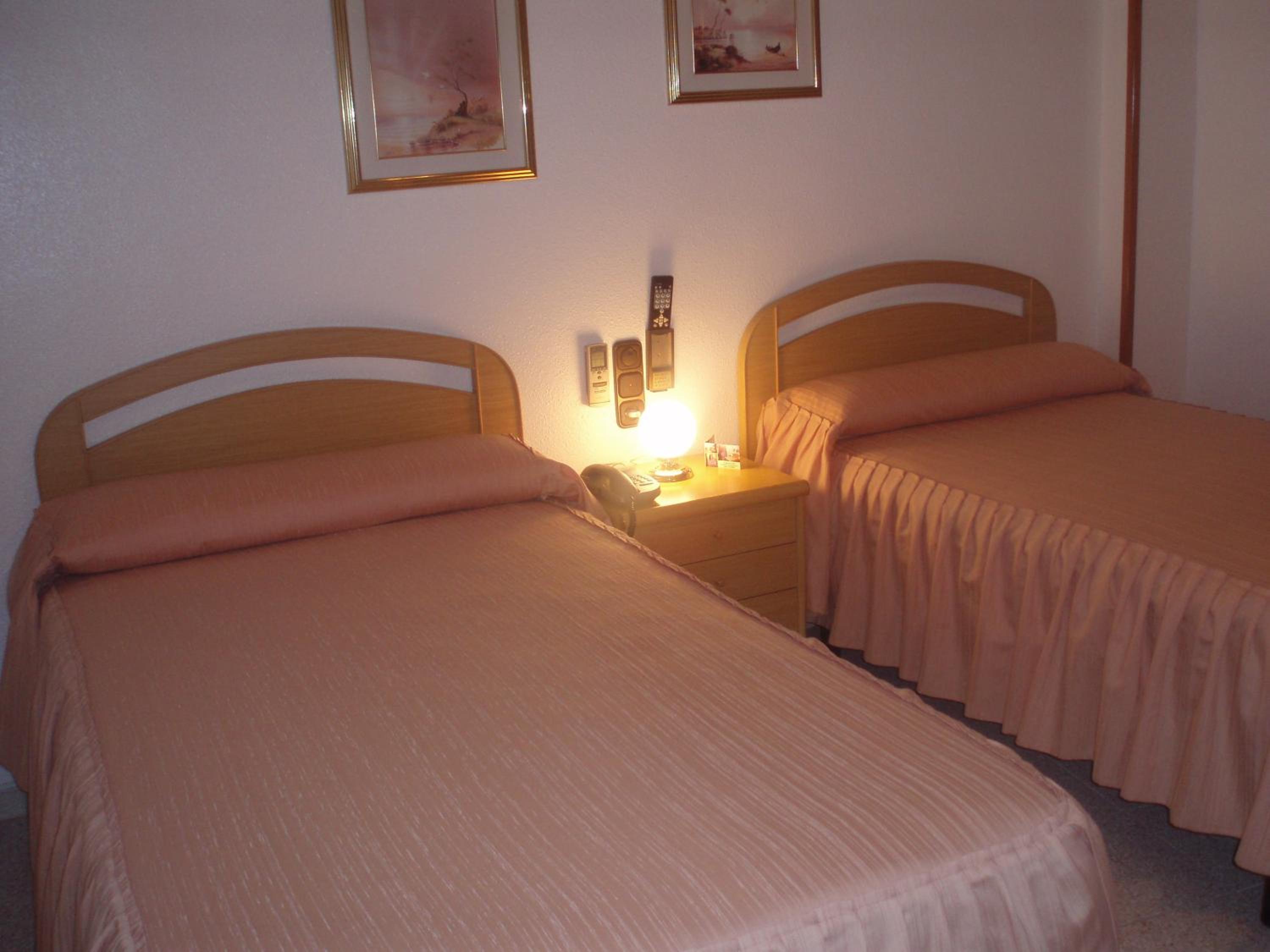 Double or Twin Room - Photo 2