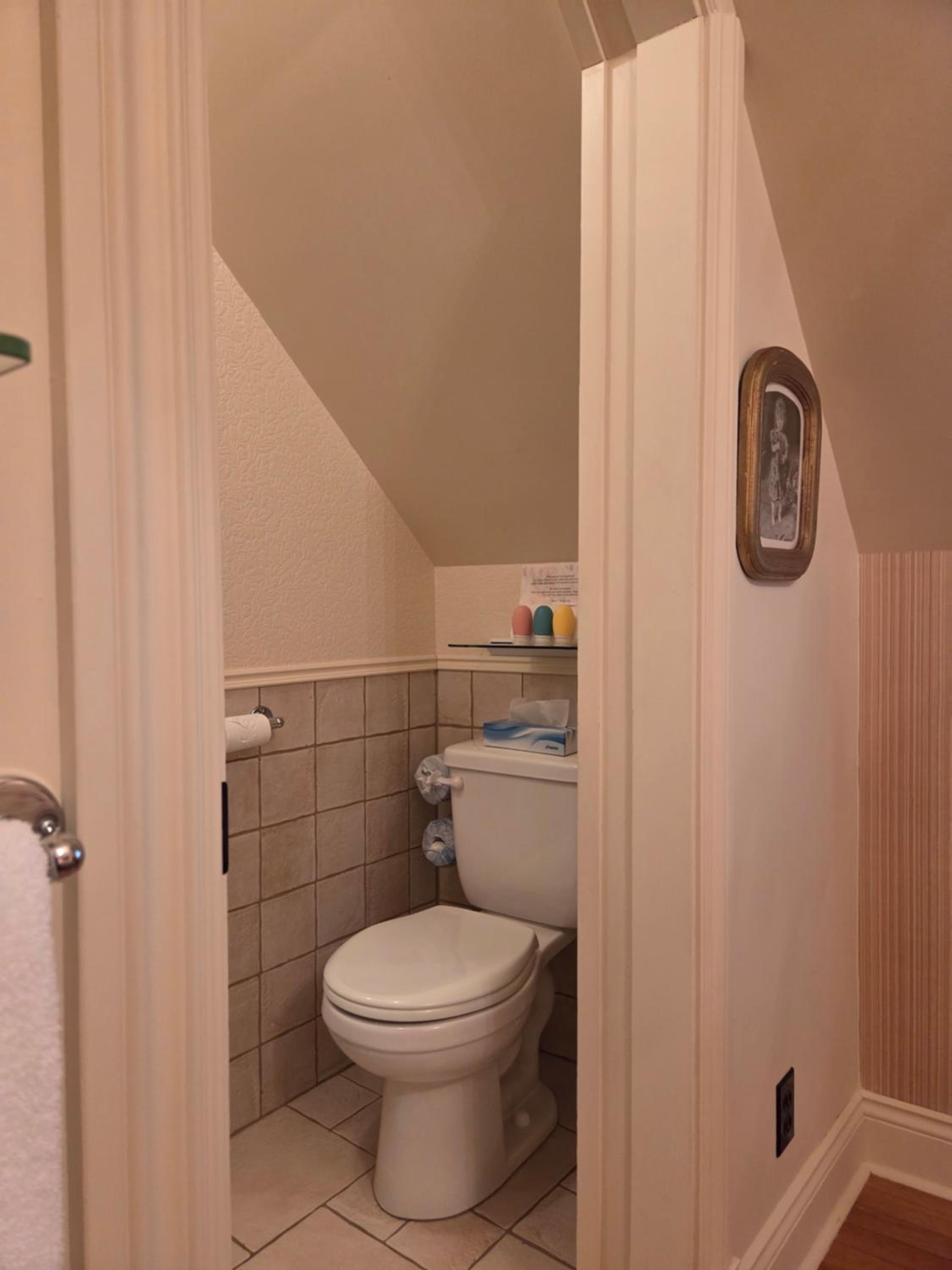 Standard Queen Room photo 3
