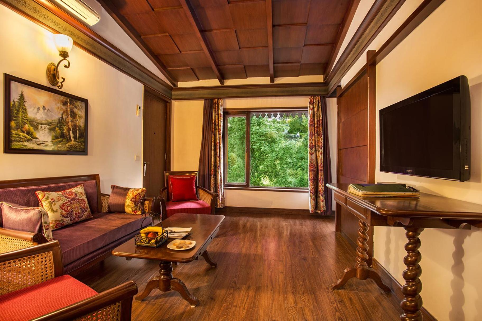 Suite with Evening Hi Tea, 10% discount on Food, Spa & Soft Beverages - Photo 1