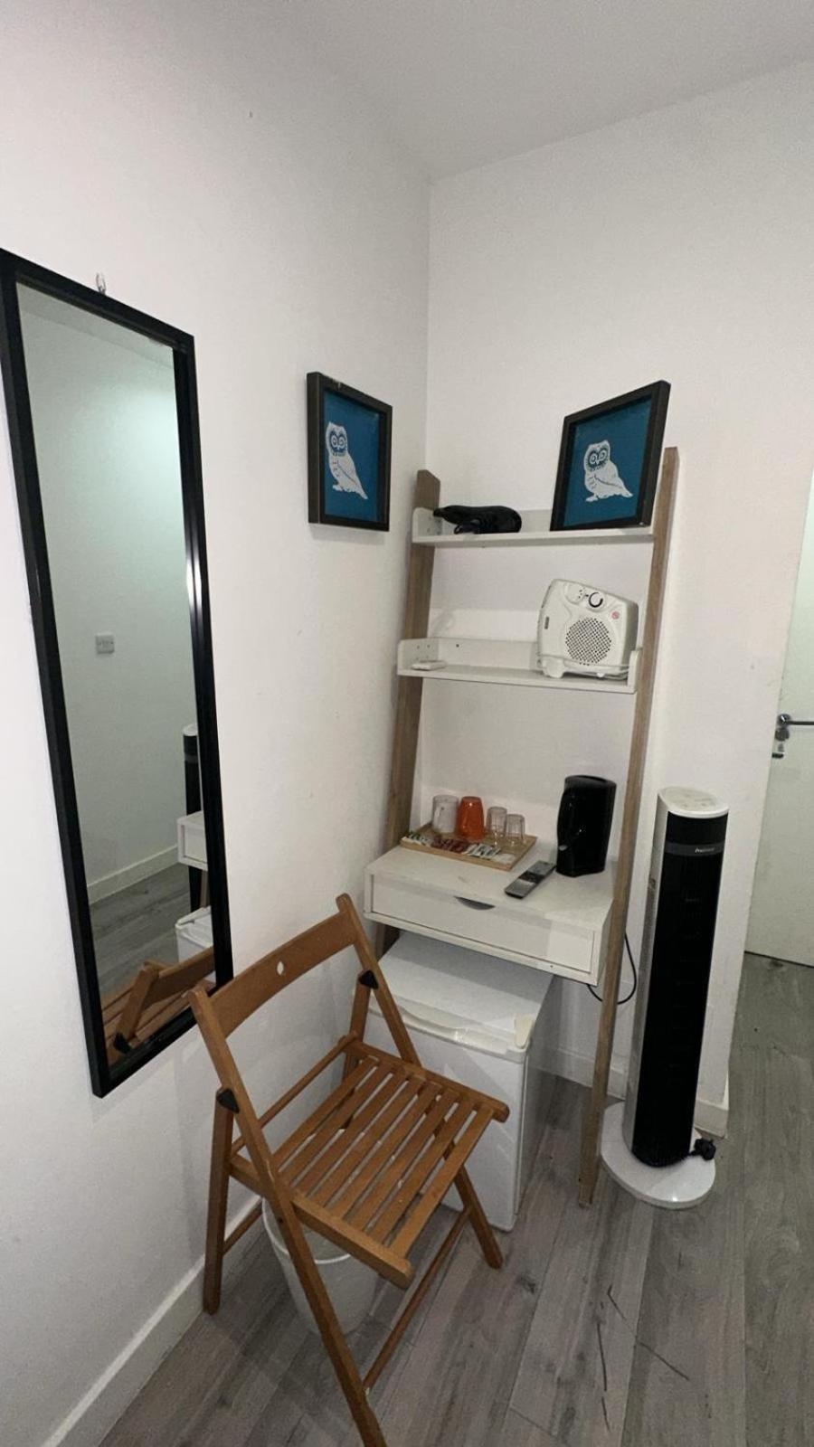 Small Single Room photo 3