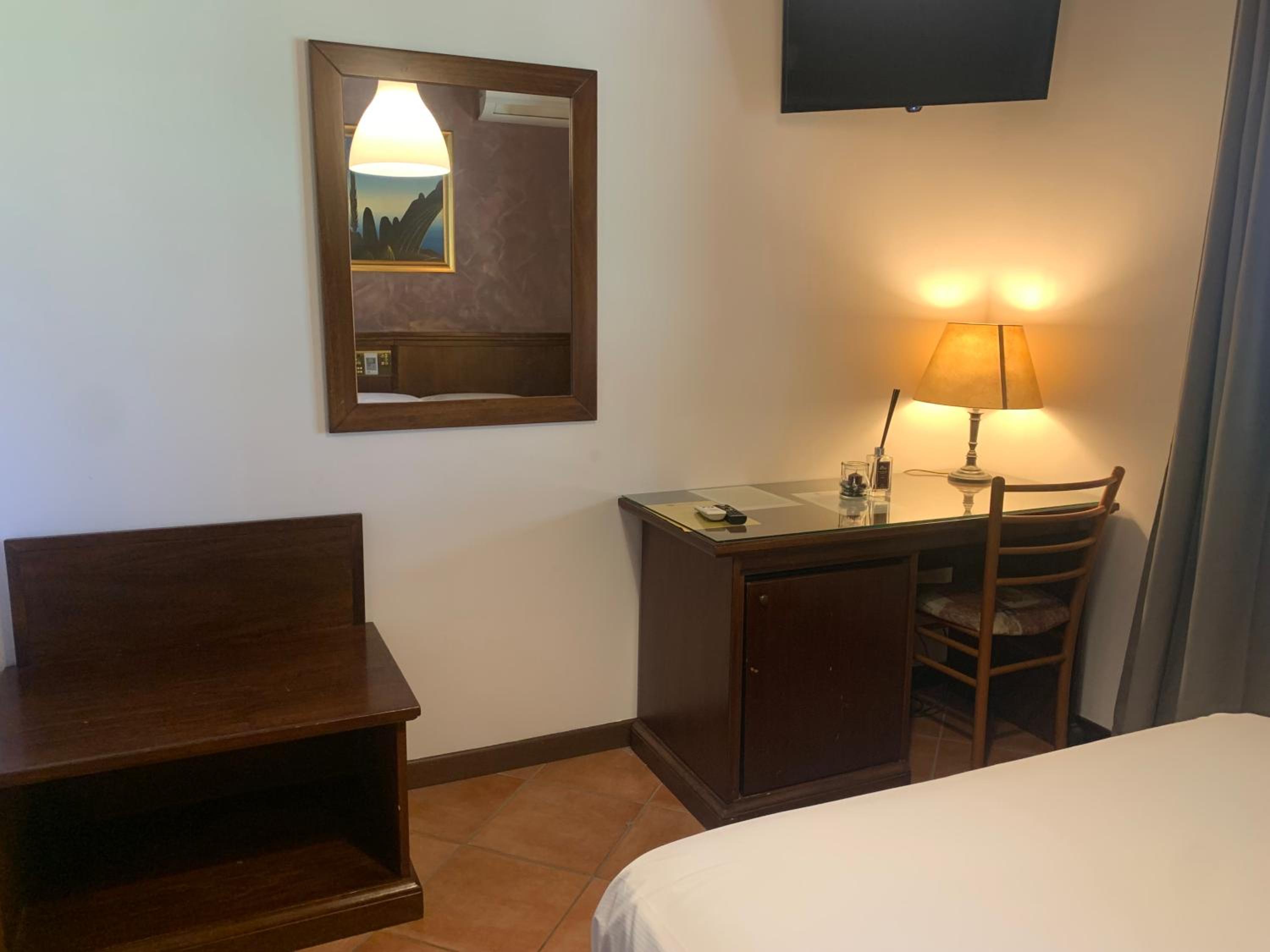 King Room with Balcony photo 3