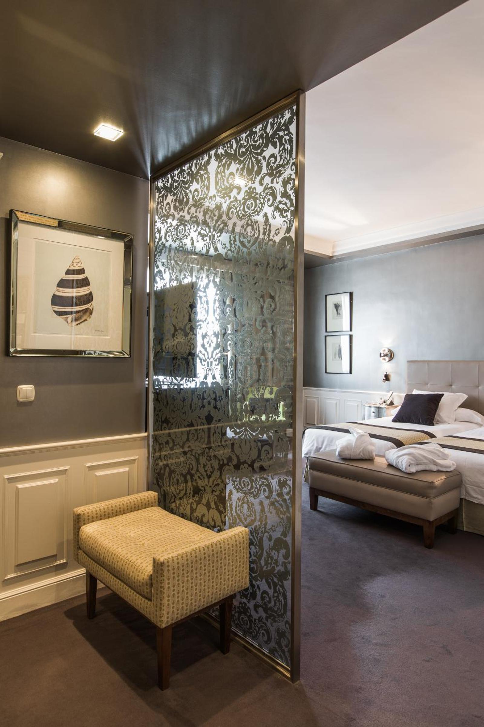 Superior Double or Twin Room - Photo 12