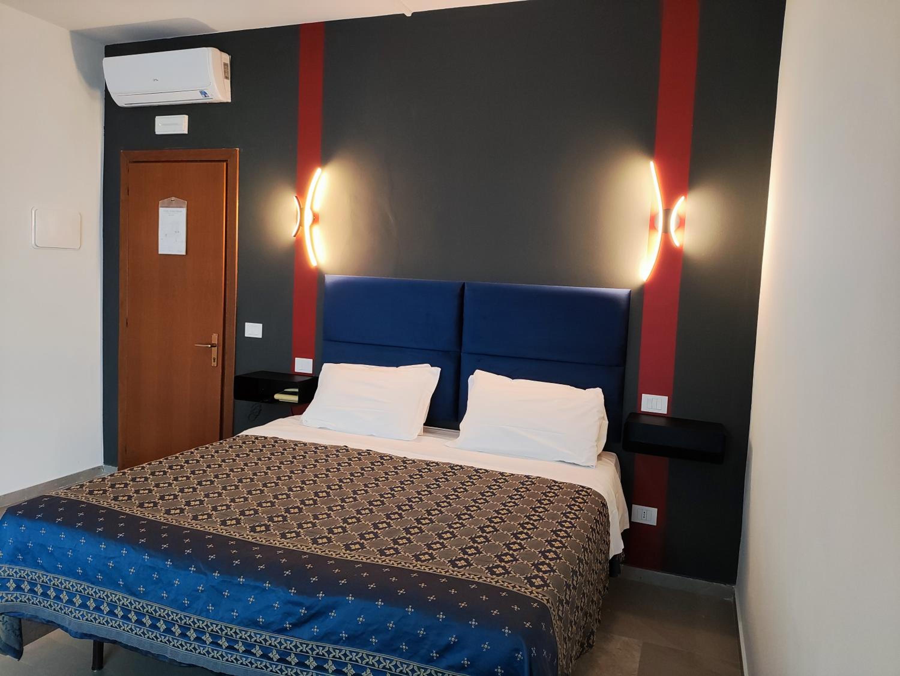 Family Suite with Balcony photo 3