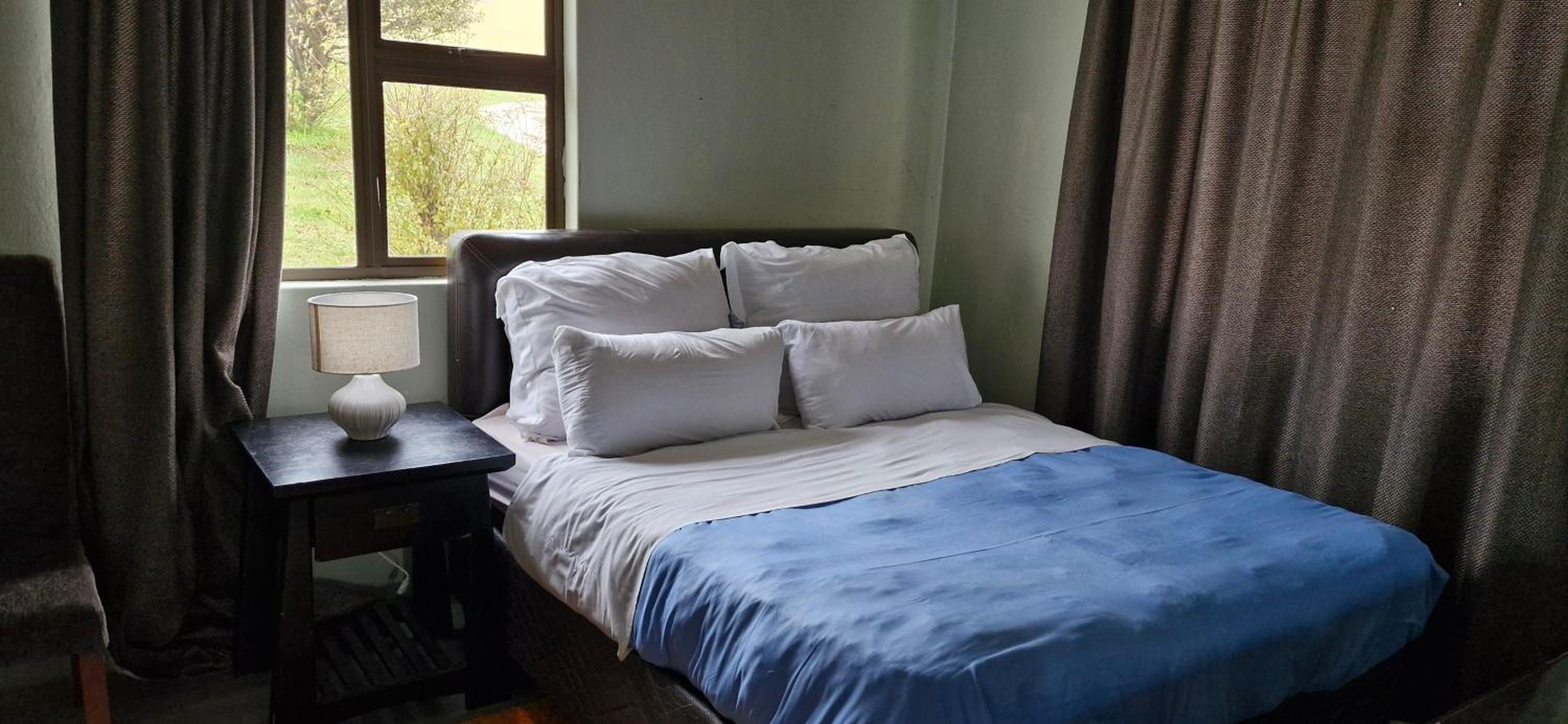 Double Room with Shared Bathroom photo 3