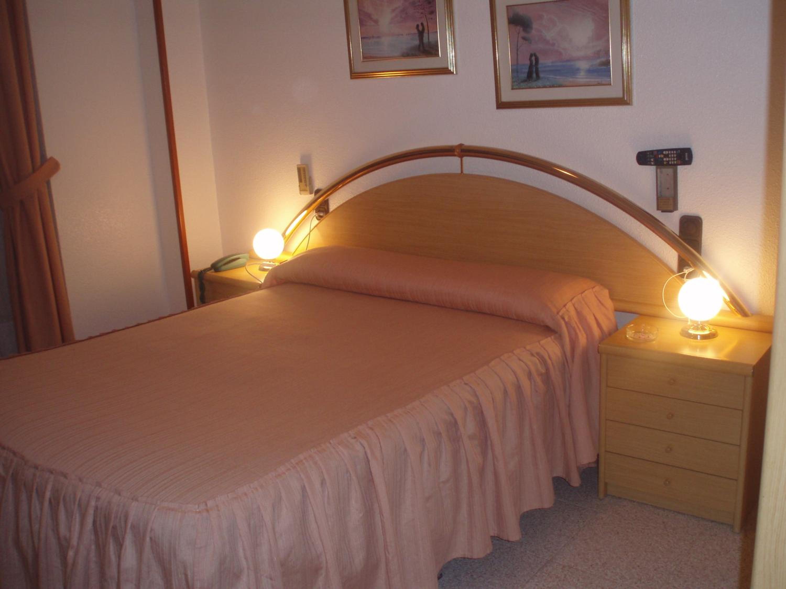 Double or Twin Room - Photo 3