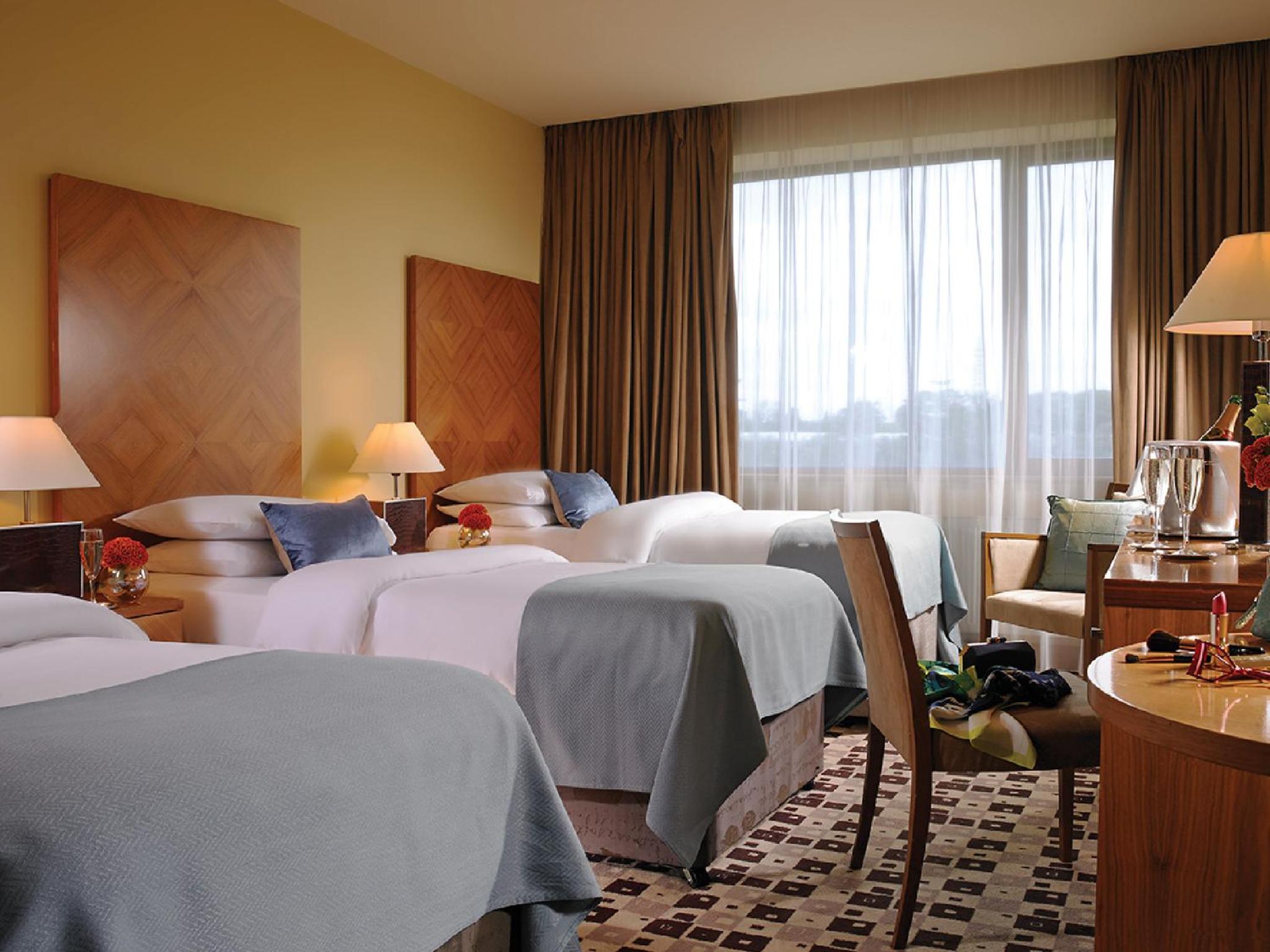 Superior Triple Room