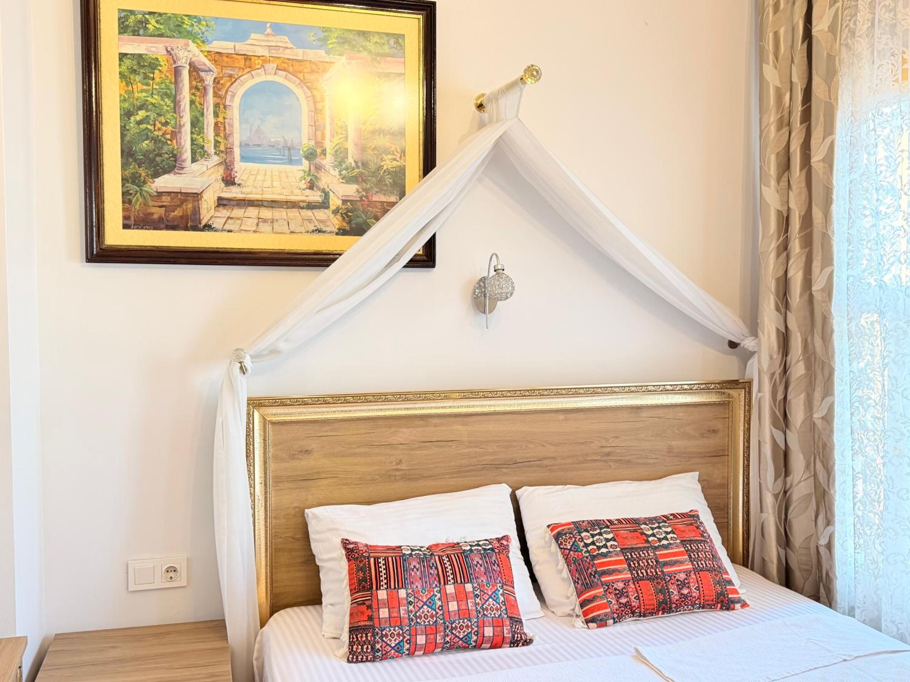 Deluxe Triple Room photo 3