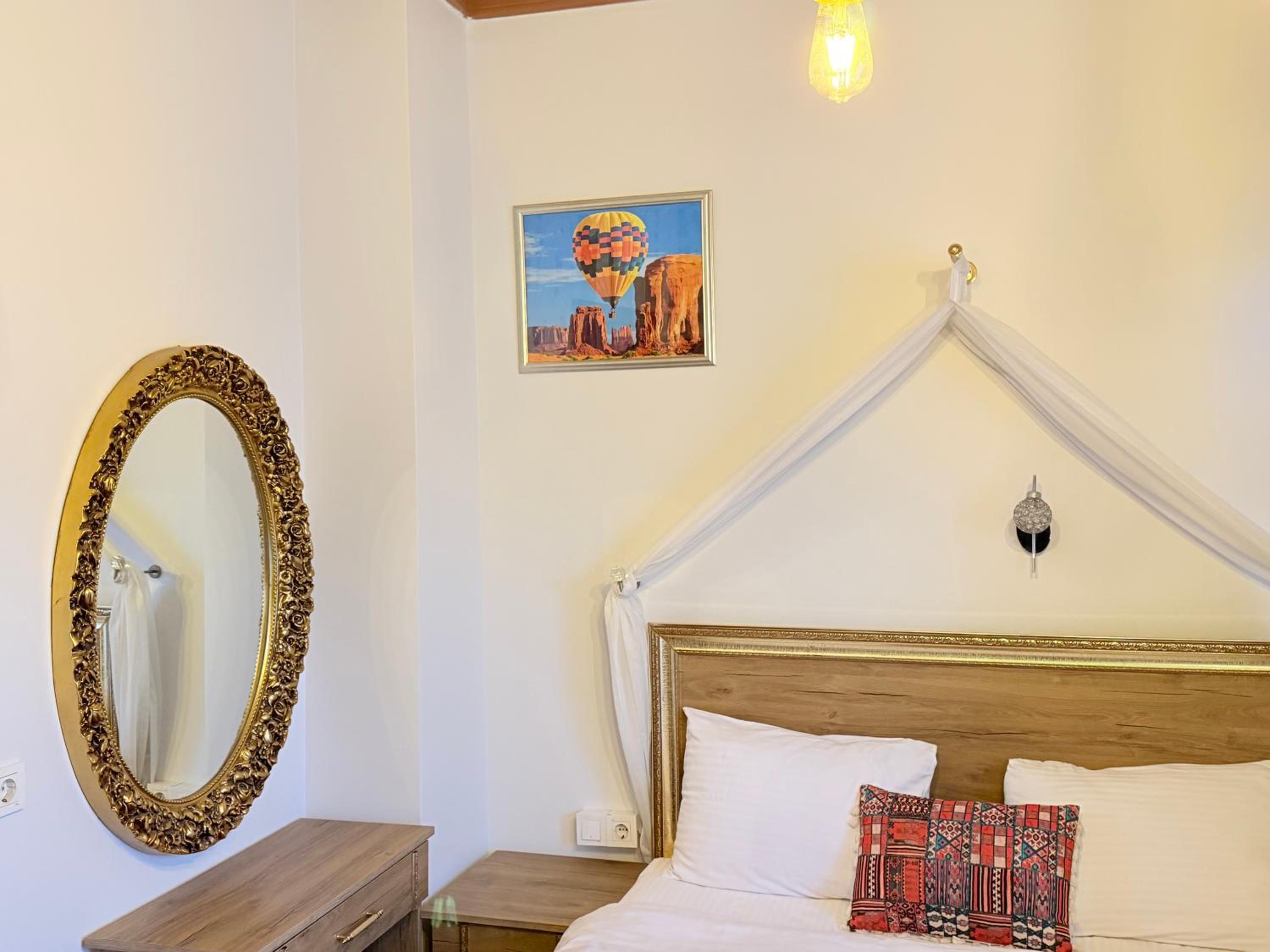 Budget Double Room photo 2
