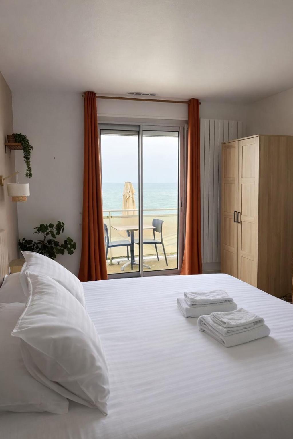 Double Room with Balcony and Sea View