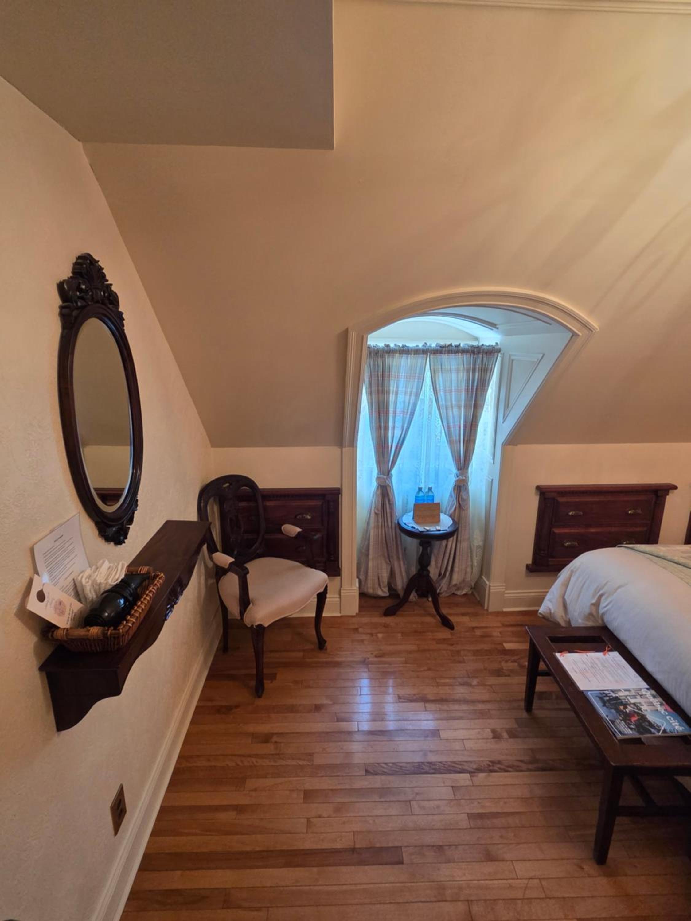 Standard Queen Room photo 3