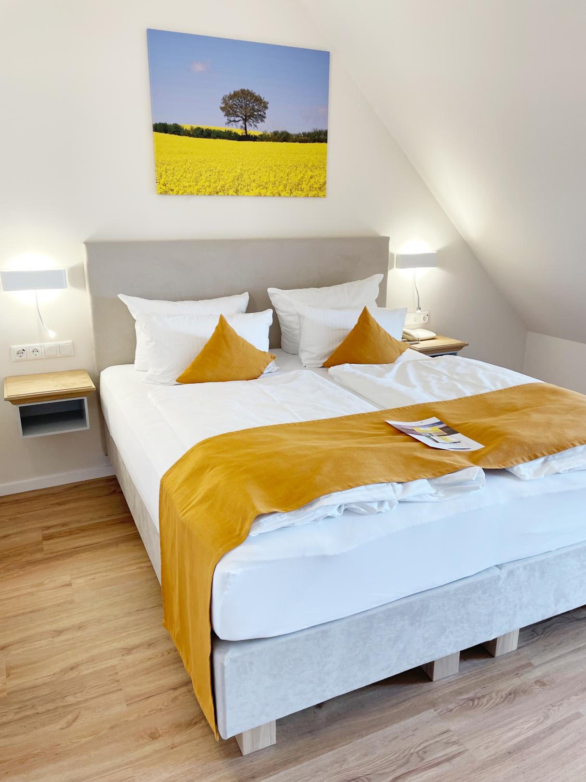 Deluxe Double Room with Balcony photo 1