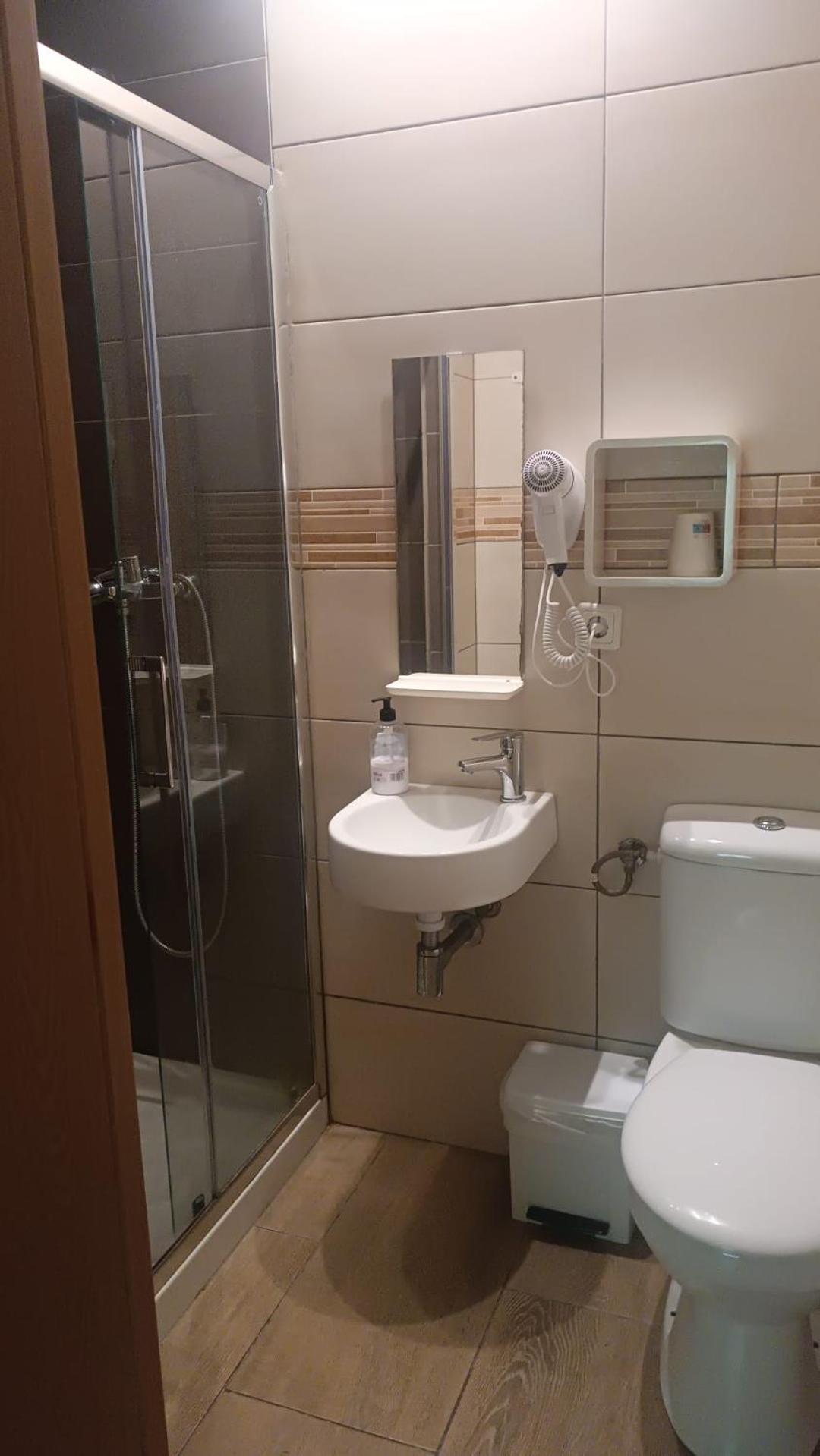 Double Room with Private External Bathroom photo 2