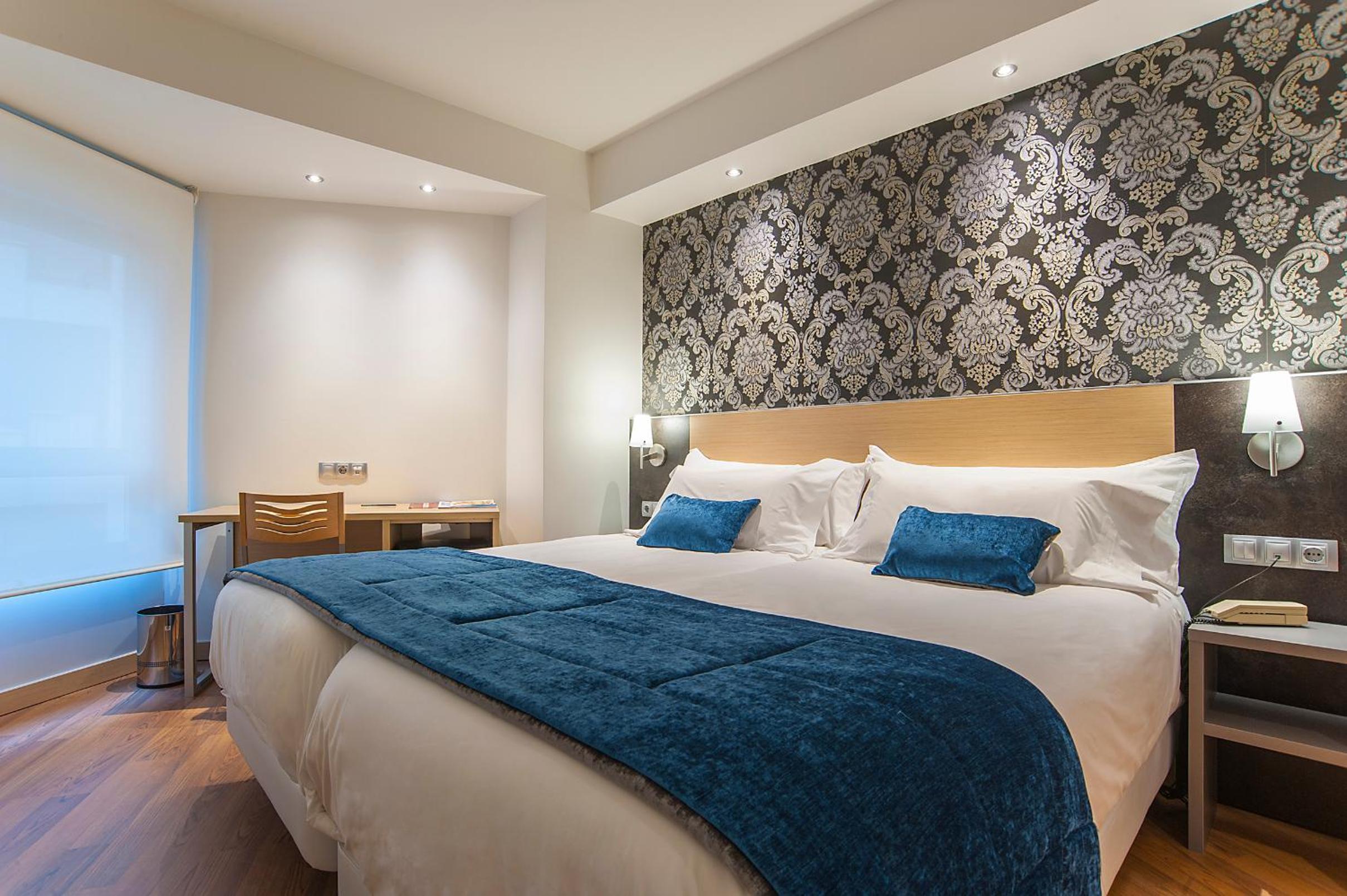 Twin Room - Photo 1