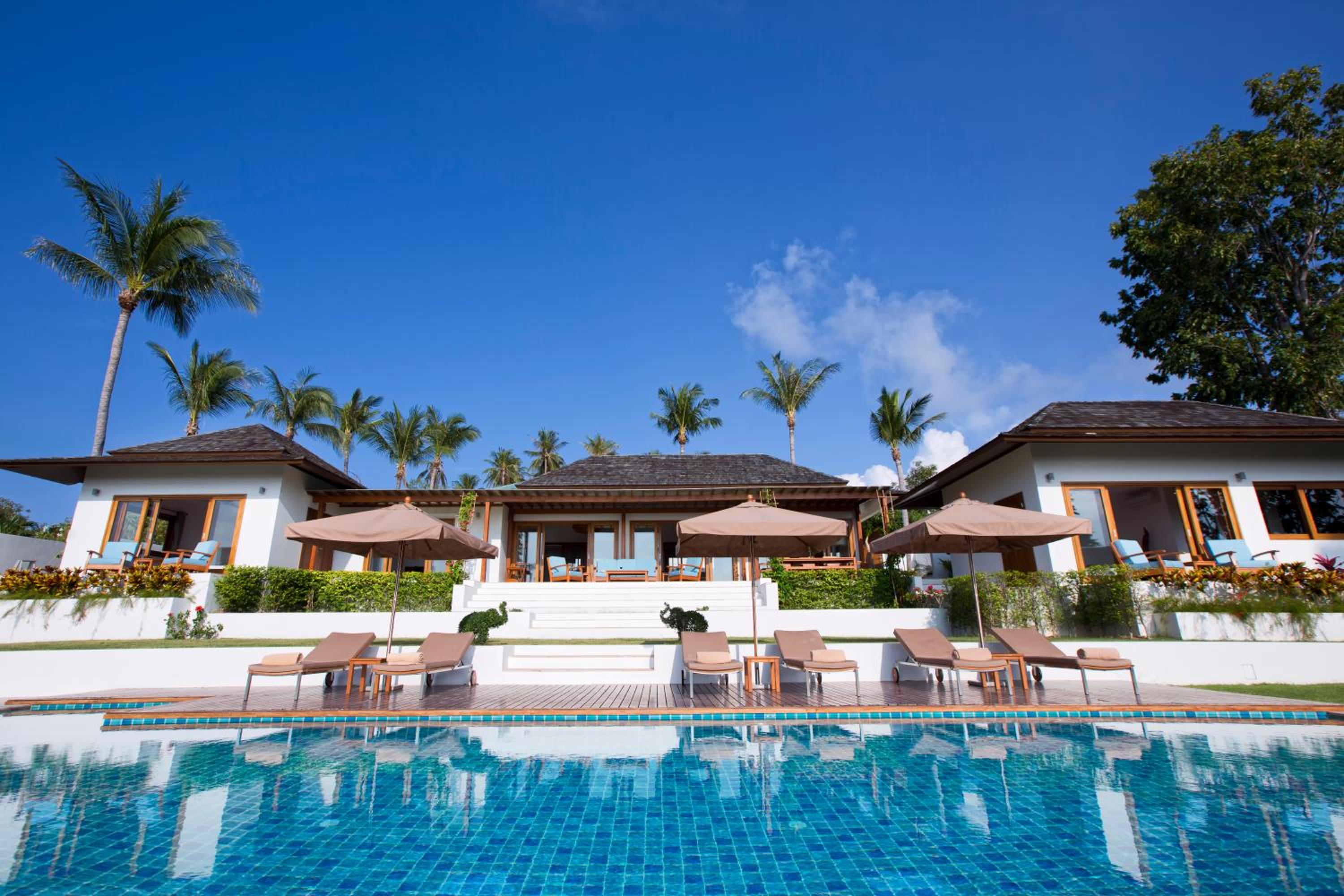 Three-Bedroom Villa photo 2