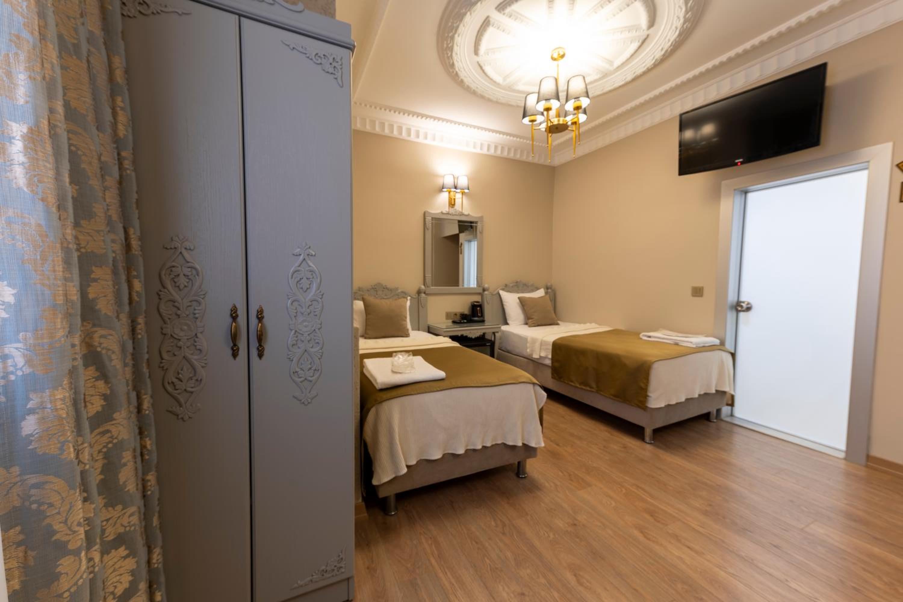 Family Suite photo 2