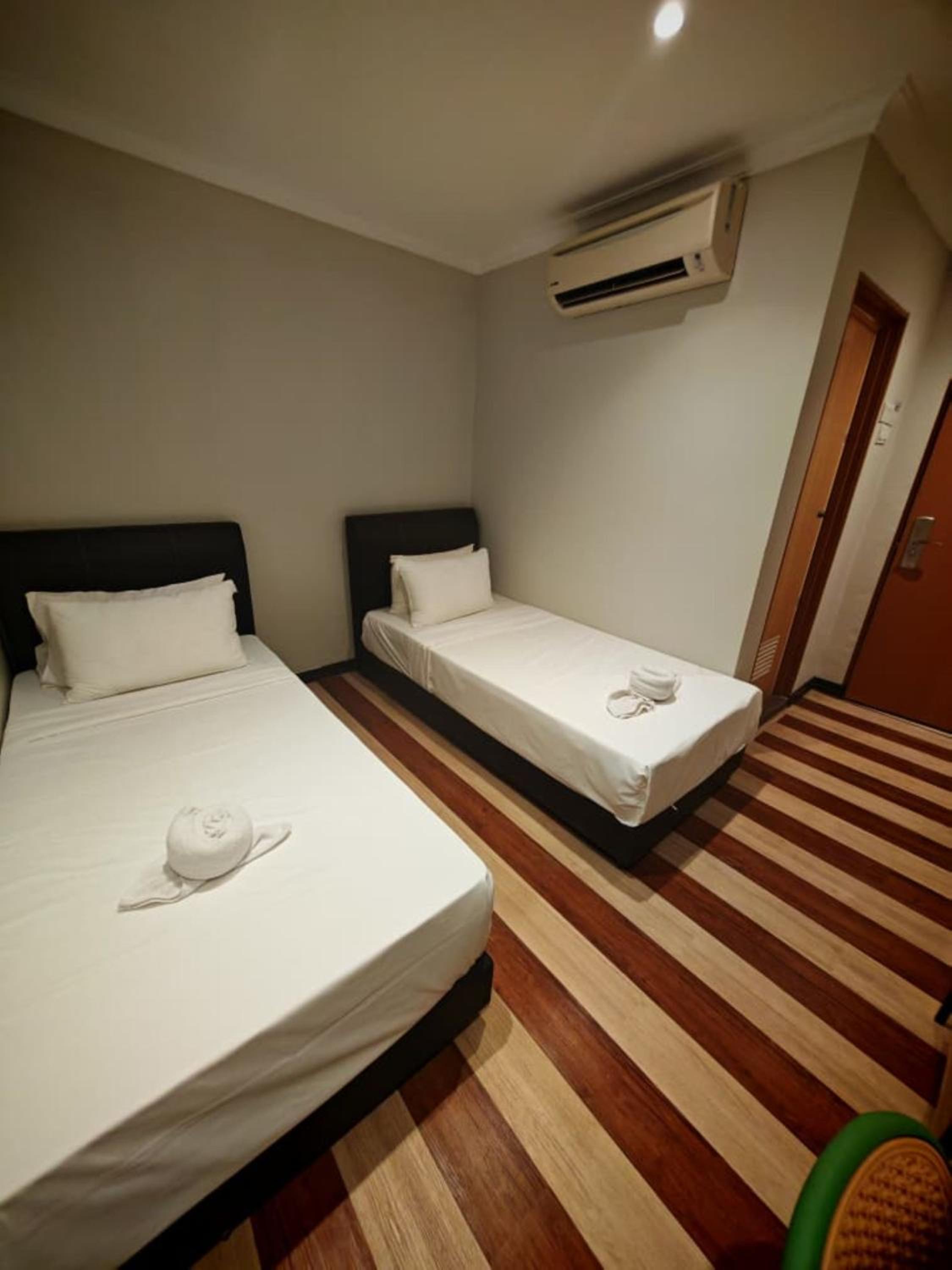 Deluxe Twin Room photo 2