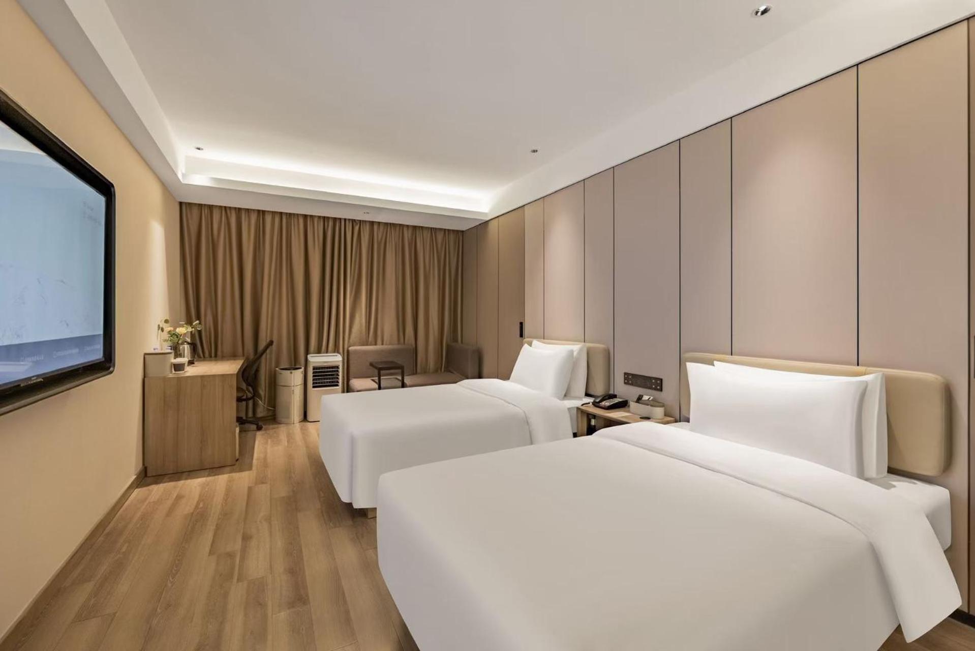 Elegant Twin Room