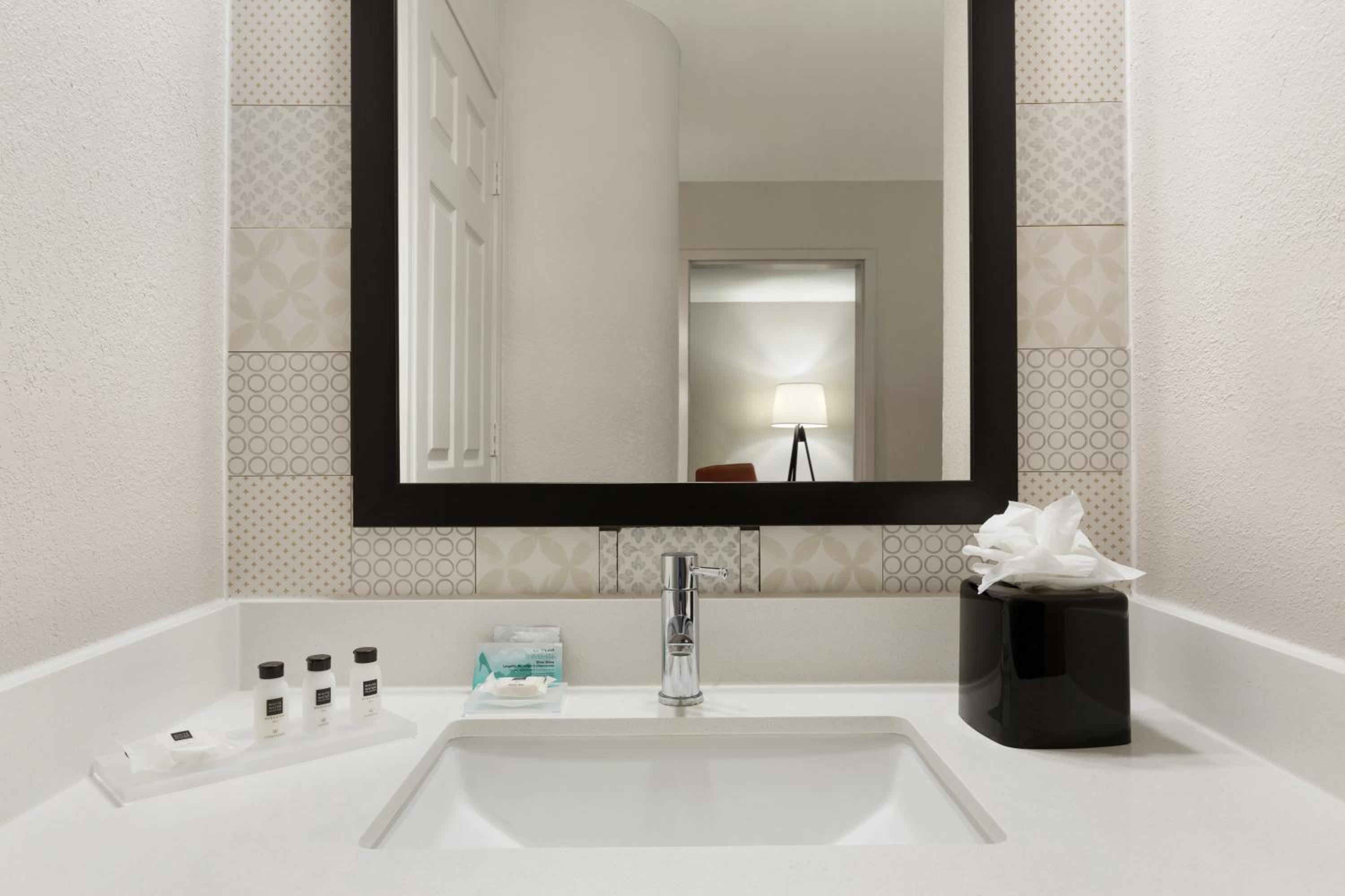 Guest King Room - Photo 4