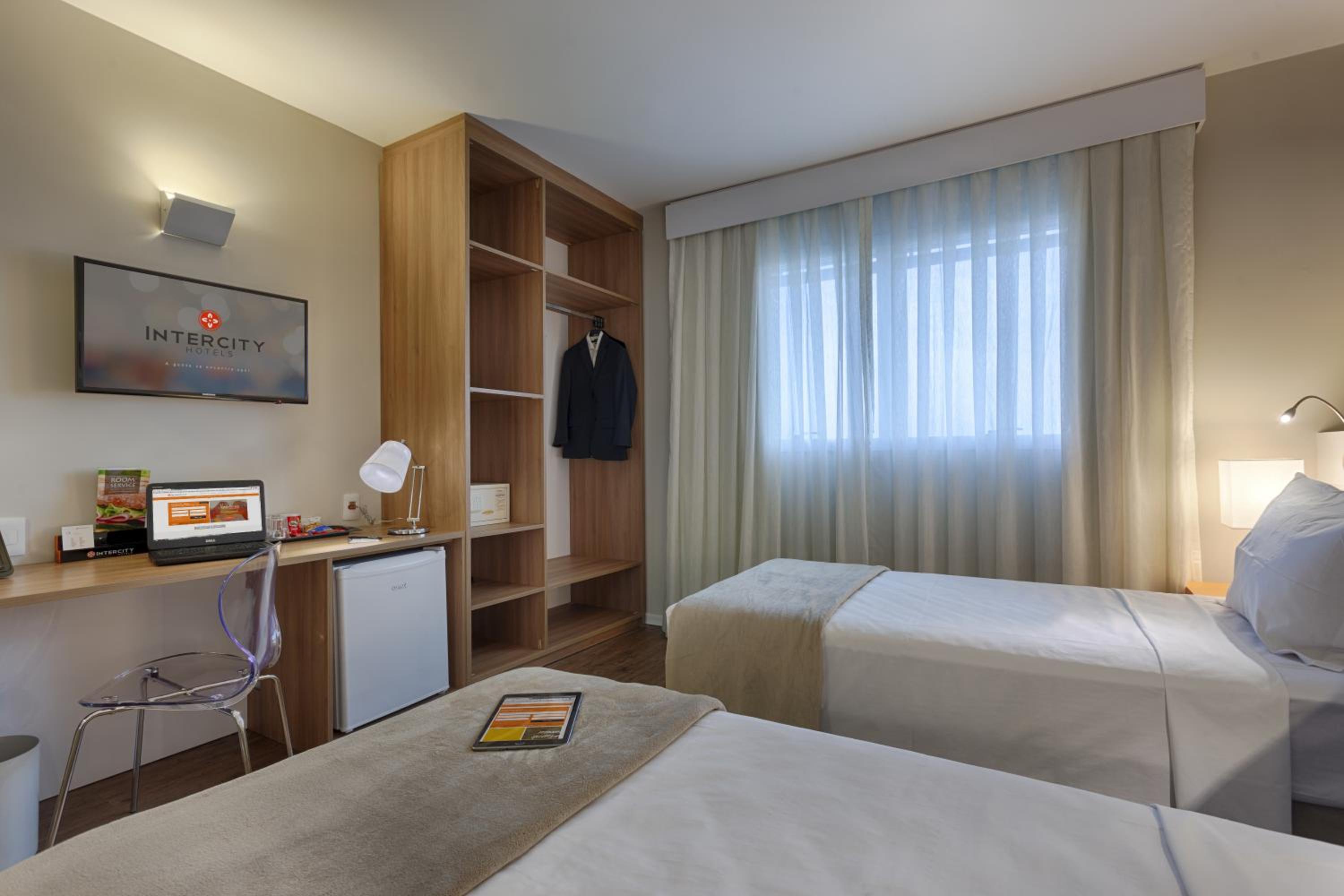 Standard Twin Room with 2 Twin Beds