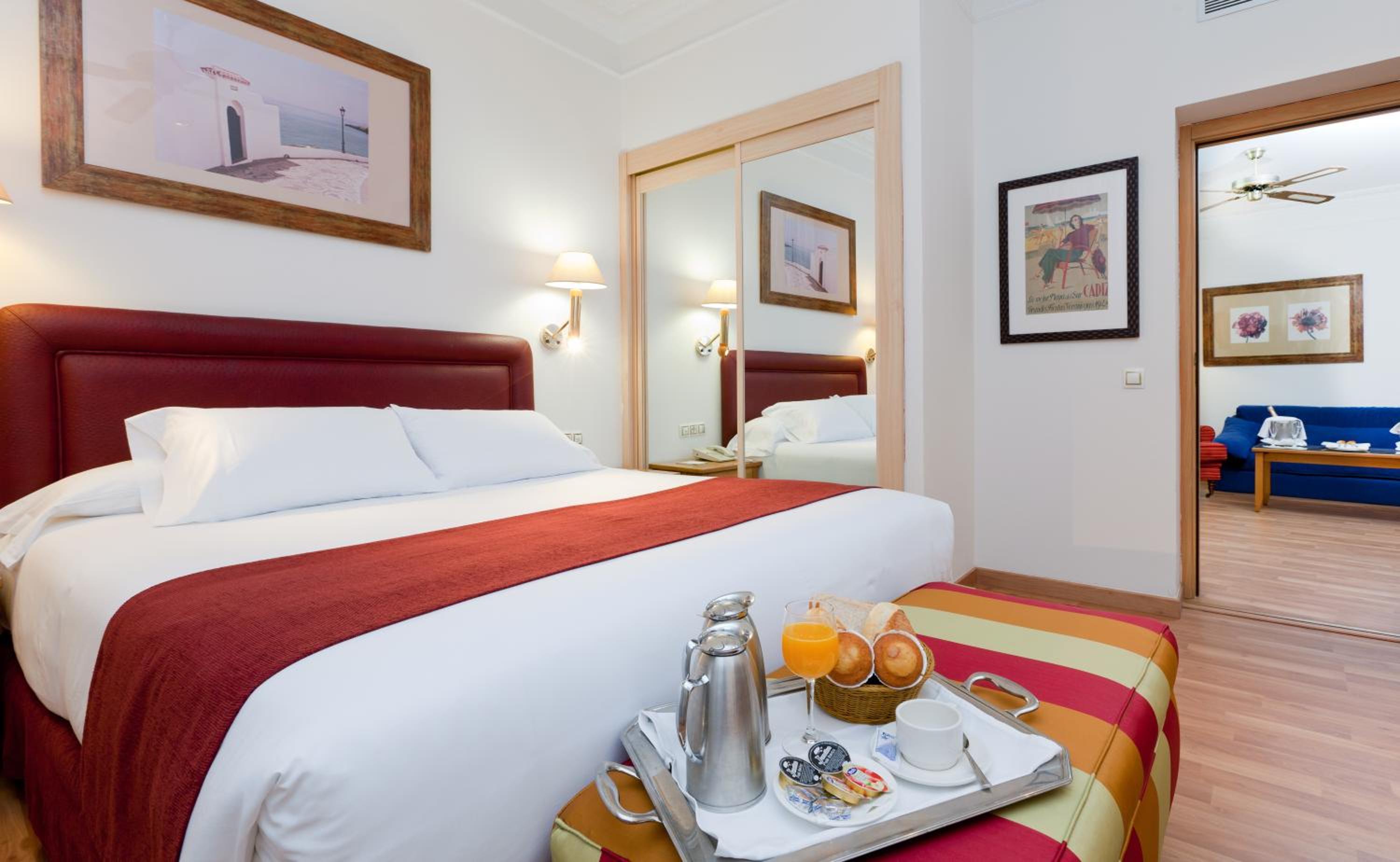 Junior Suite (2 Adults + 1 Child) - Photo 19