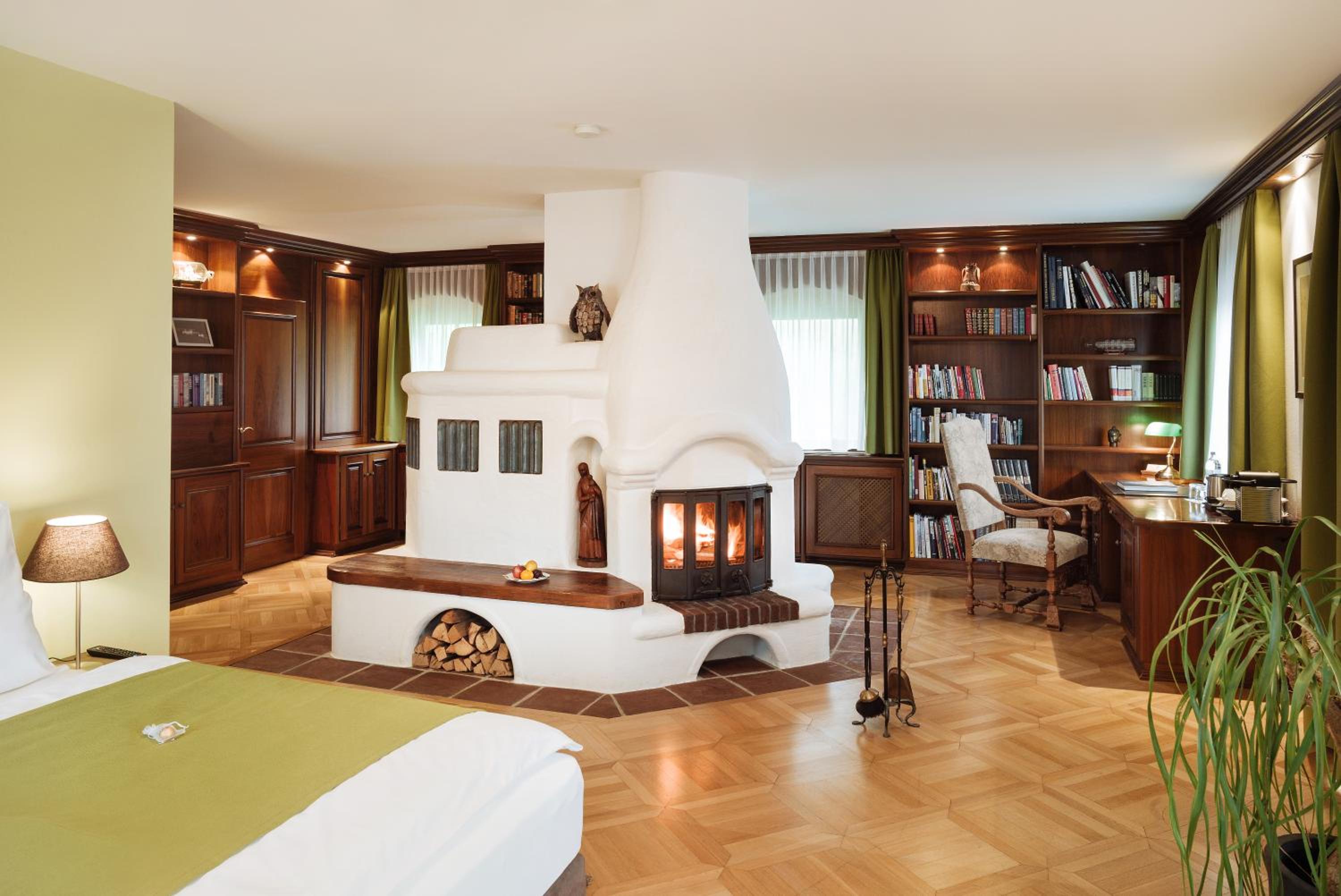 Deluxe Double Room with Balcony photo 1
