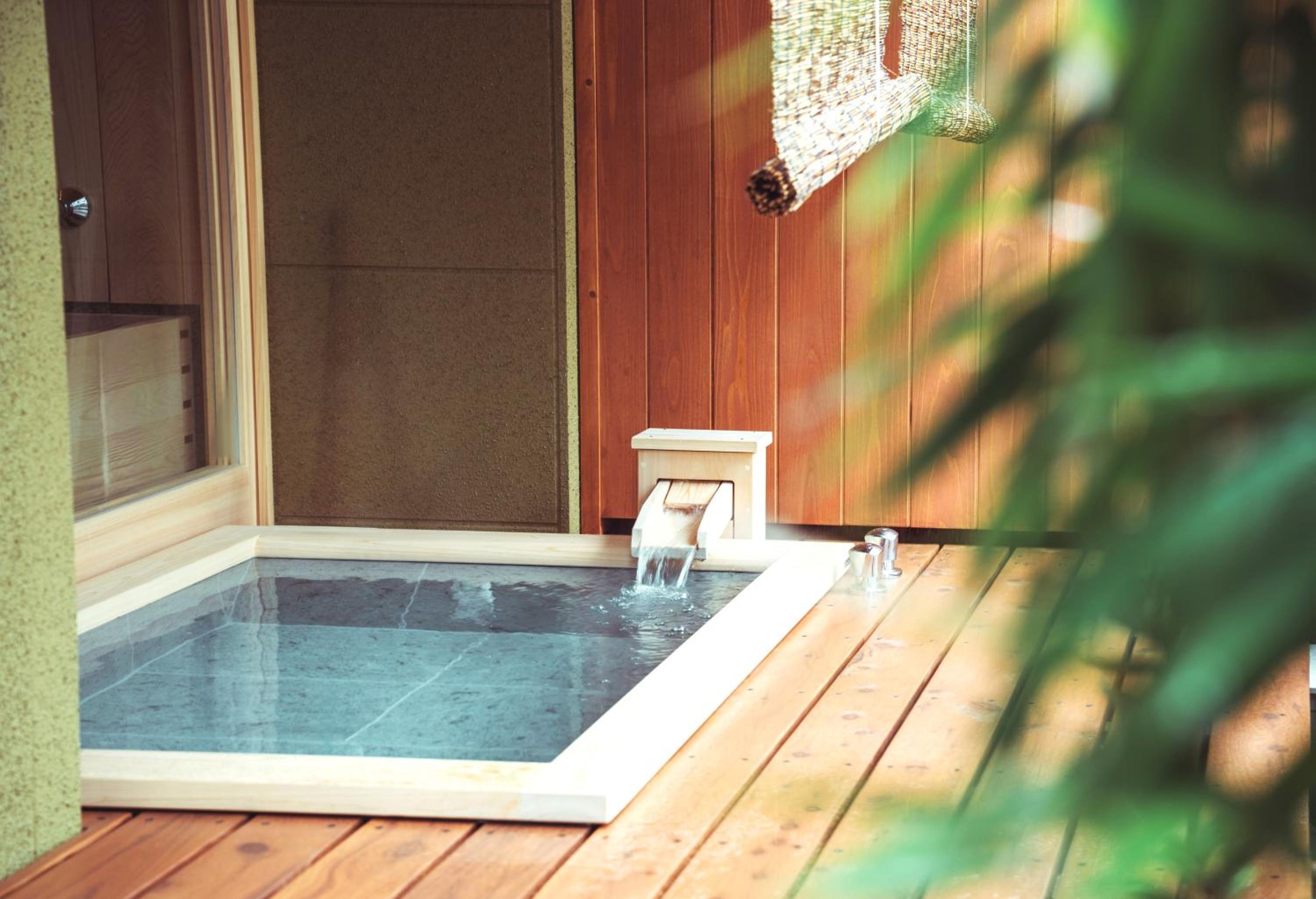 Suite with Spa Bath photo 2