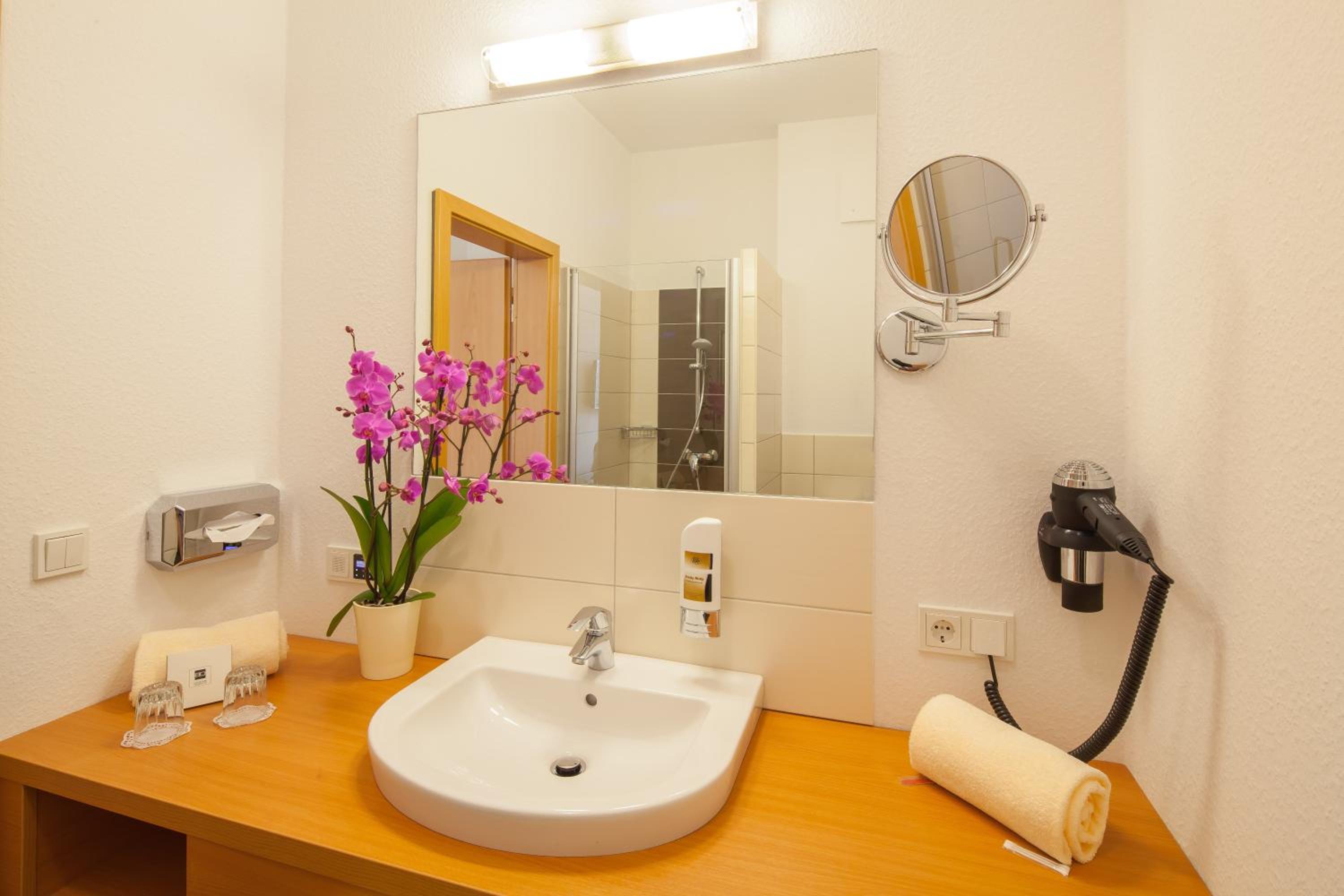 Double Room - Photo 2