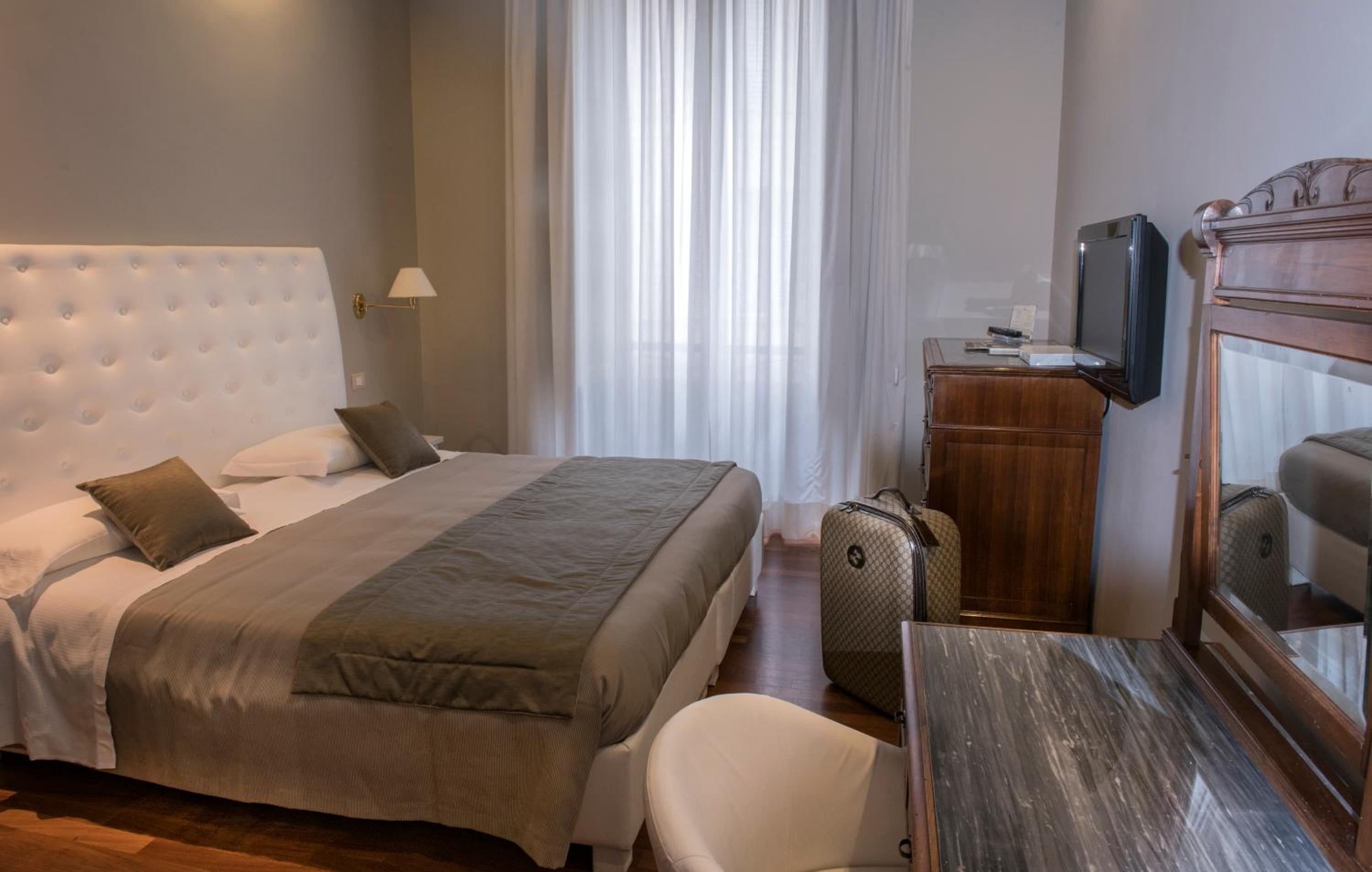 Double or Twin Room photo 2