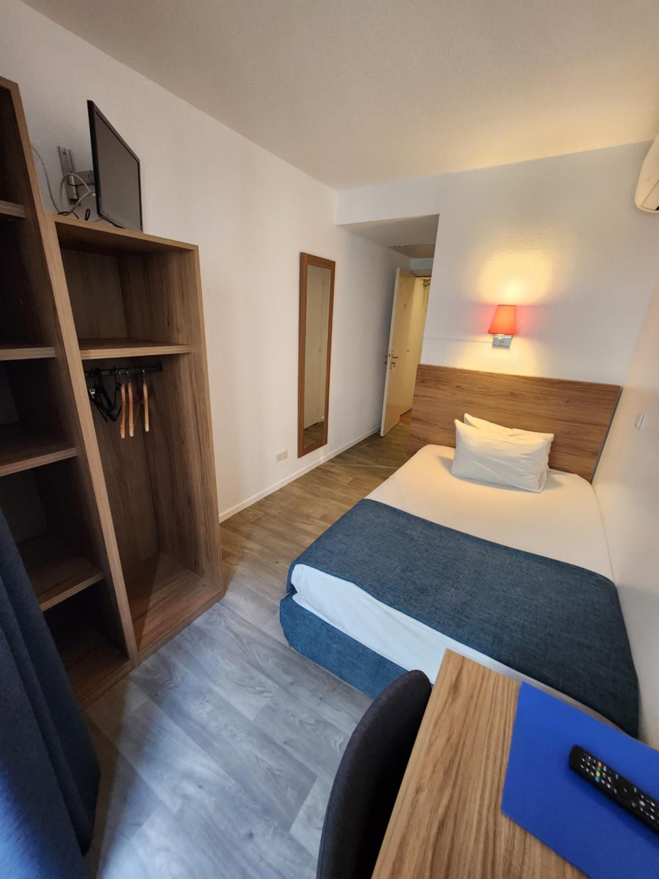 Single Room