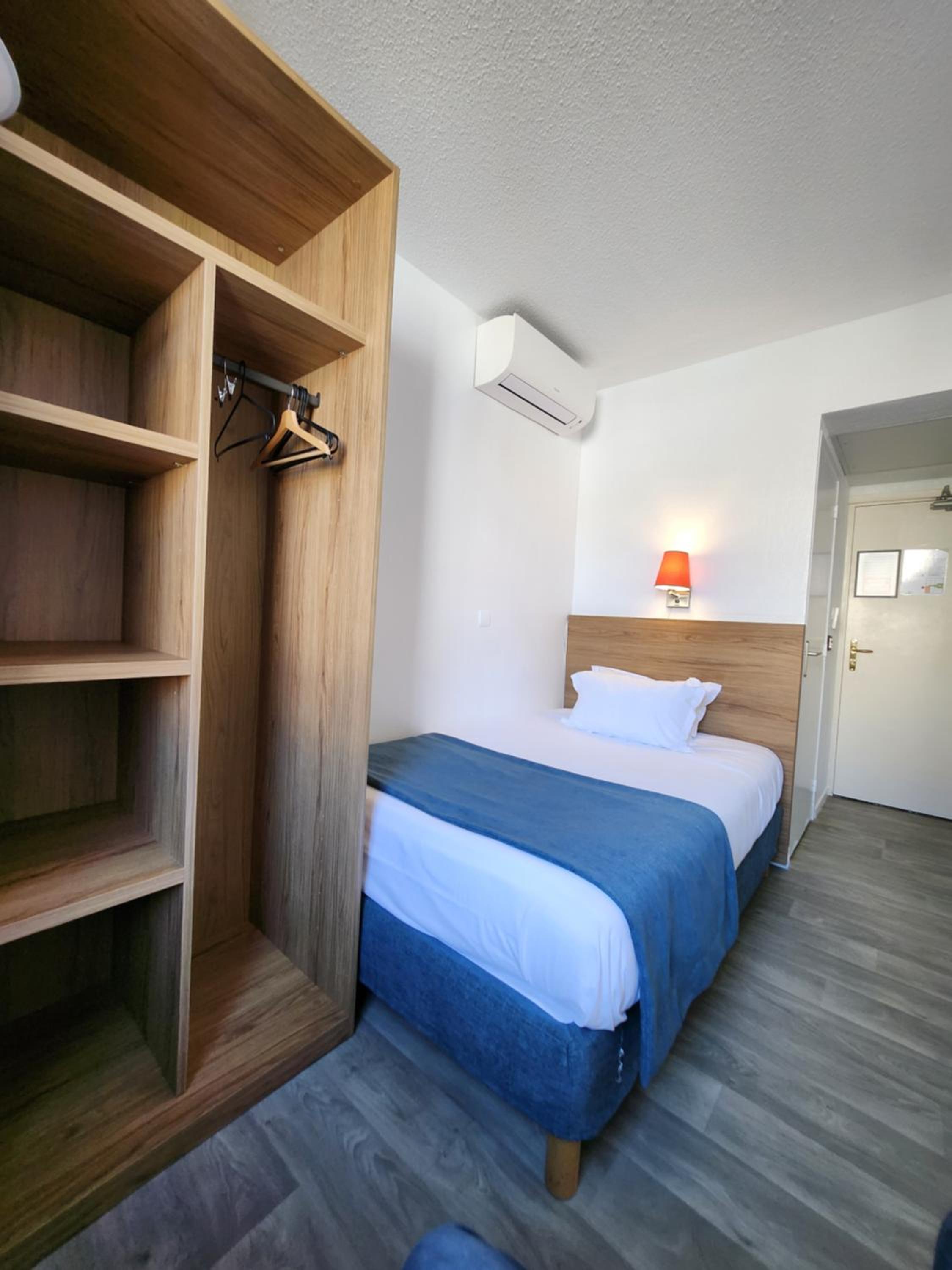 Single Room photo 3