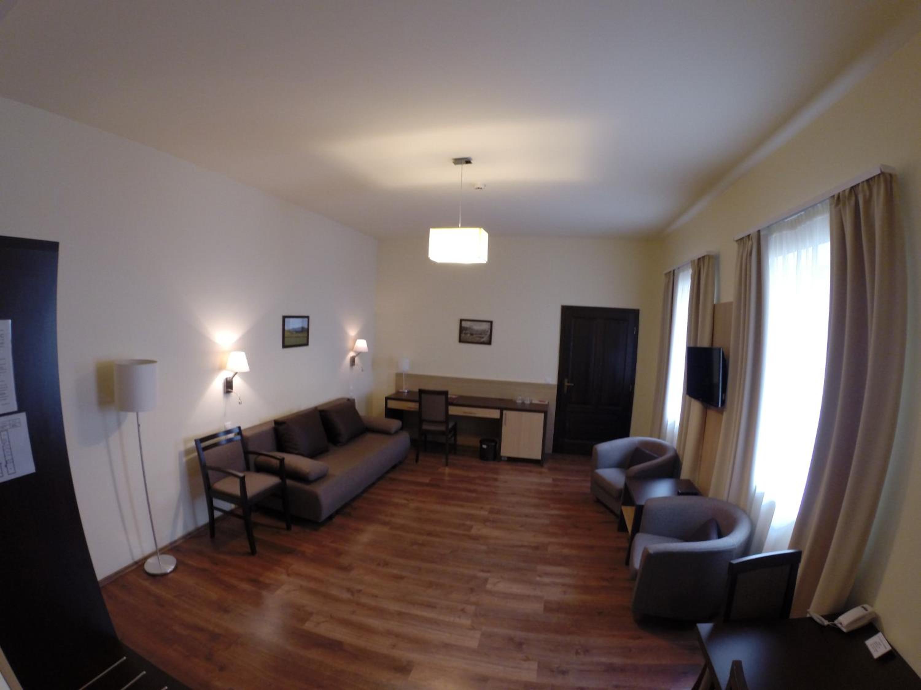 One-Bedroom Apartment - Photo 20