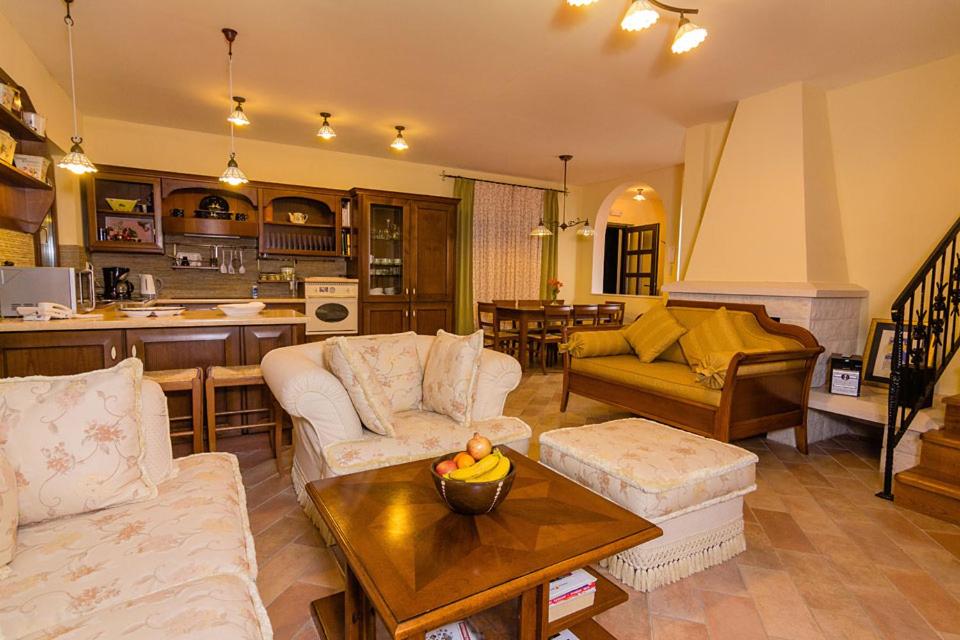 Three-Bedroom Villa photo 1