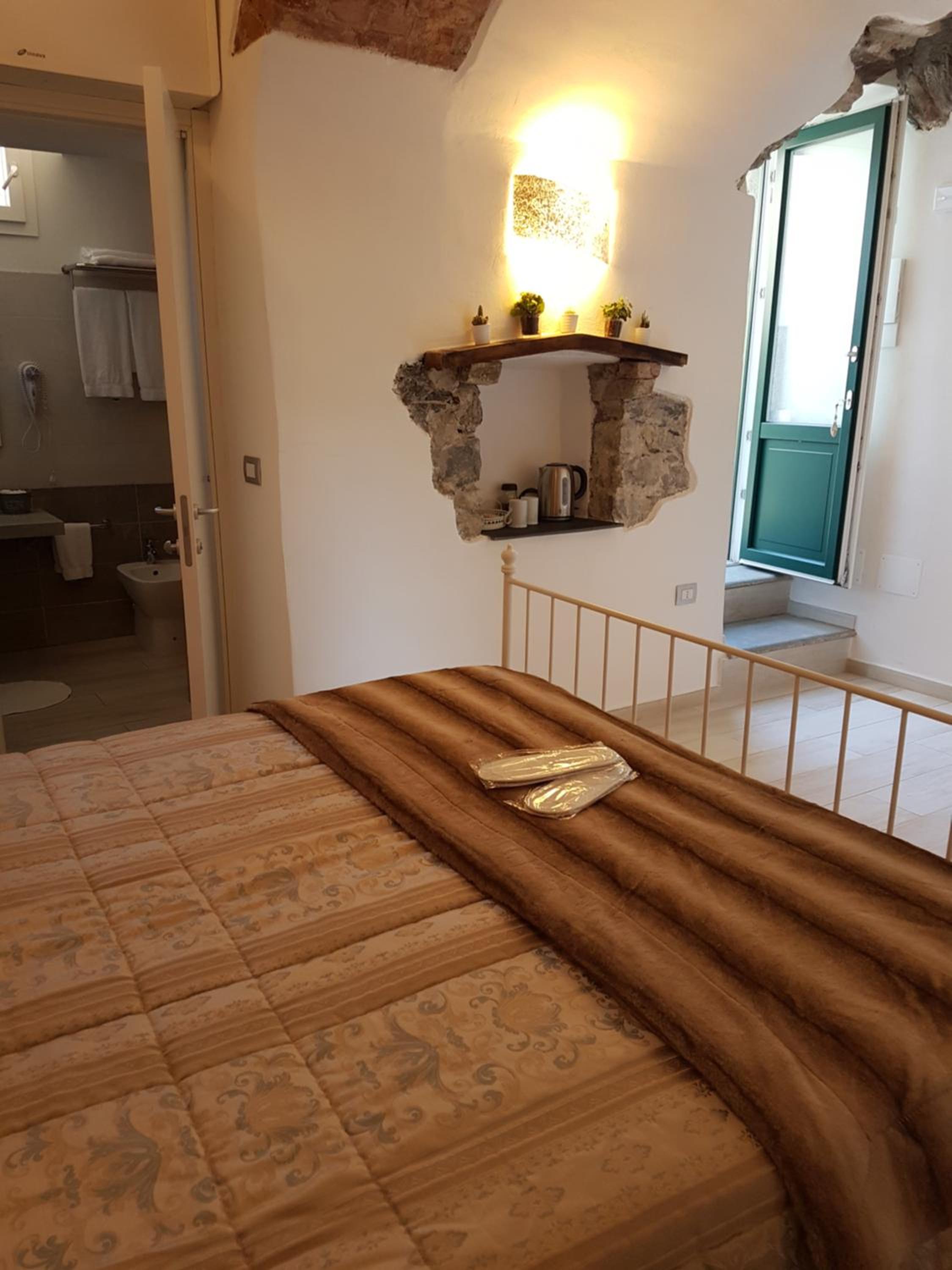 Deluxe Double Room  - Photo 27