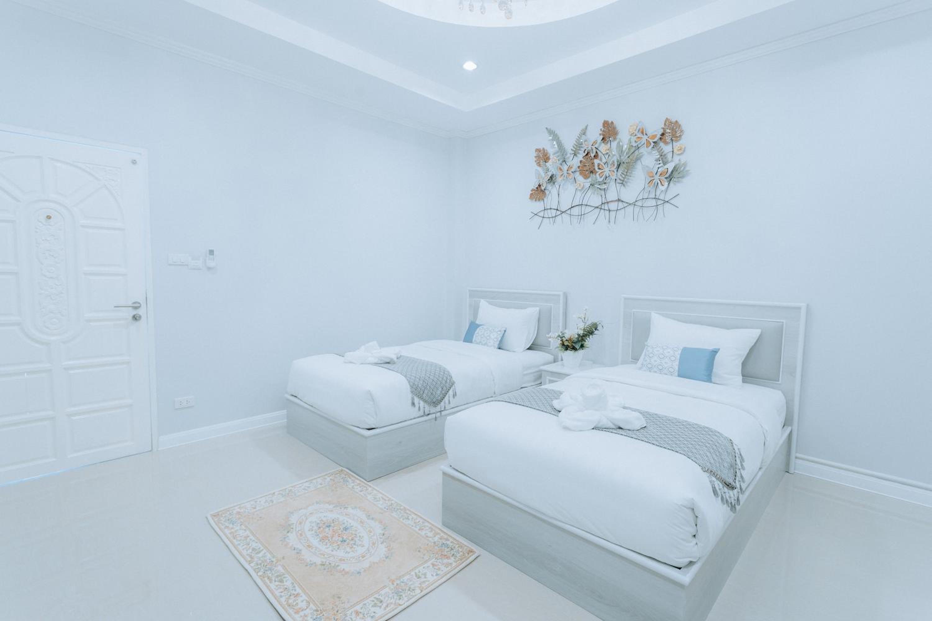 Deluxe Twin Room photo 2