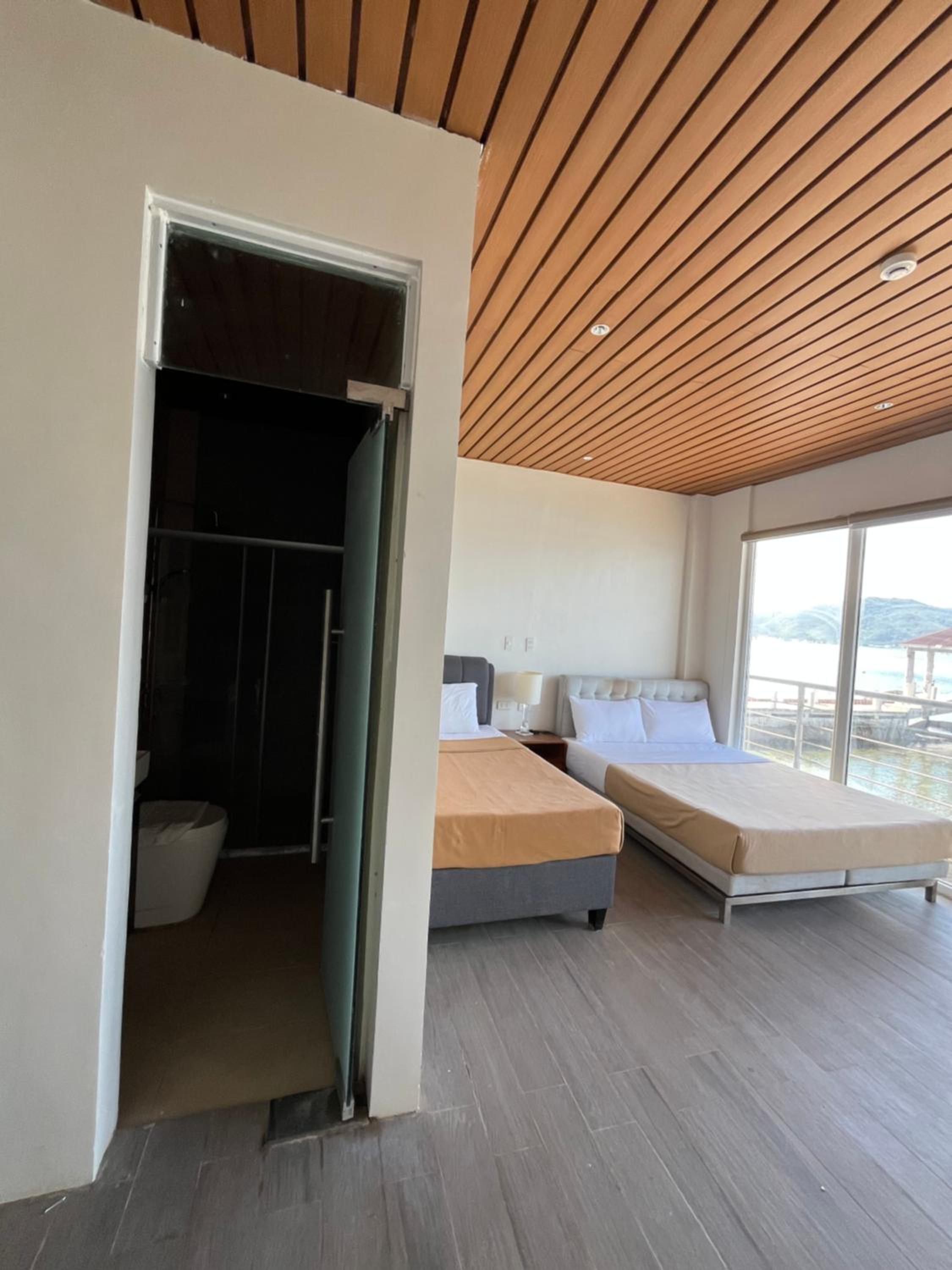 Standard Triple Room with Sea View