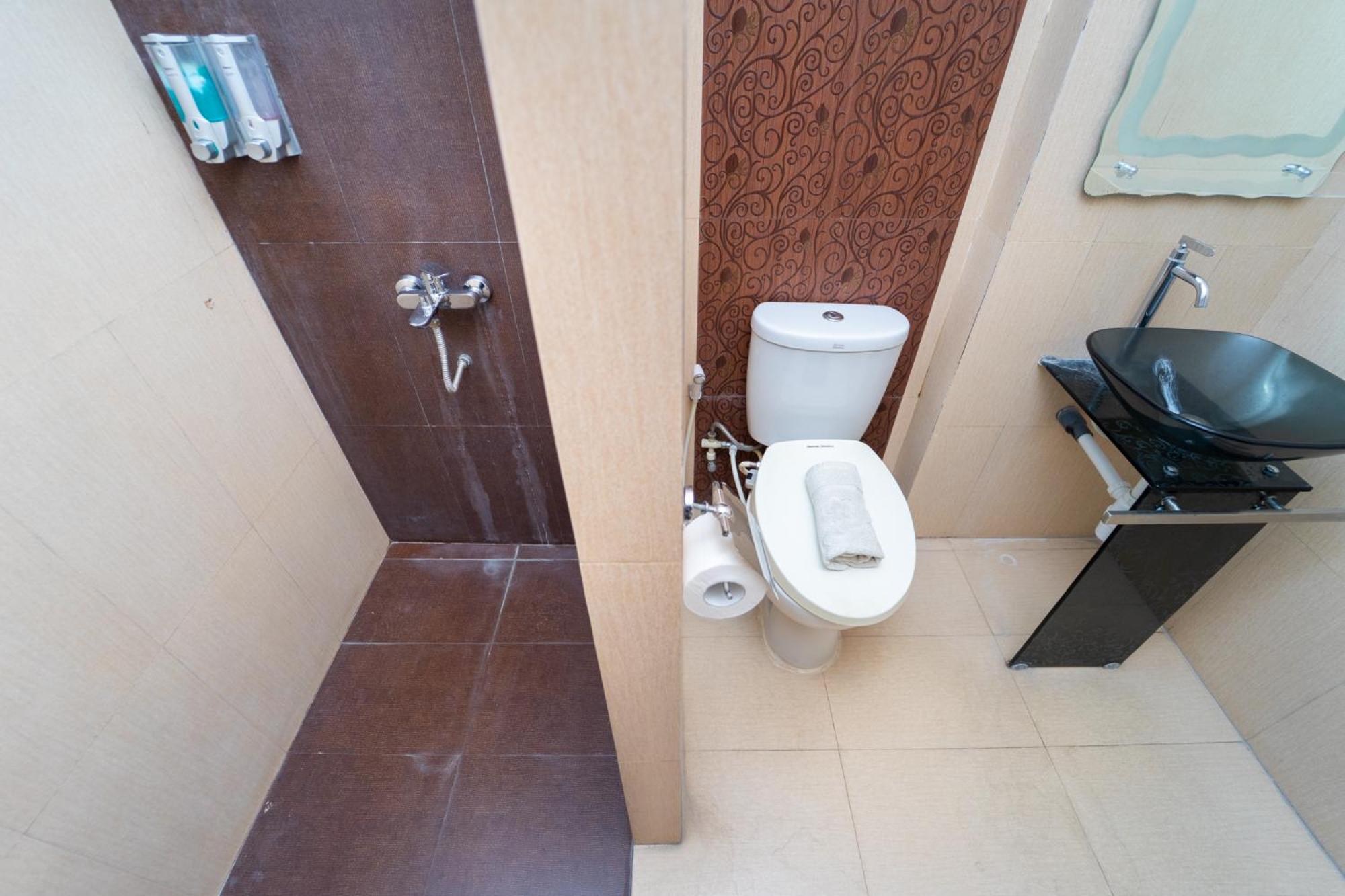Deluxe Triple Room - Photo 9