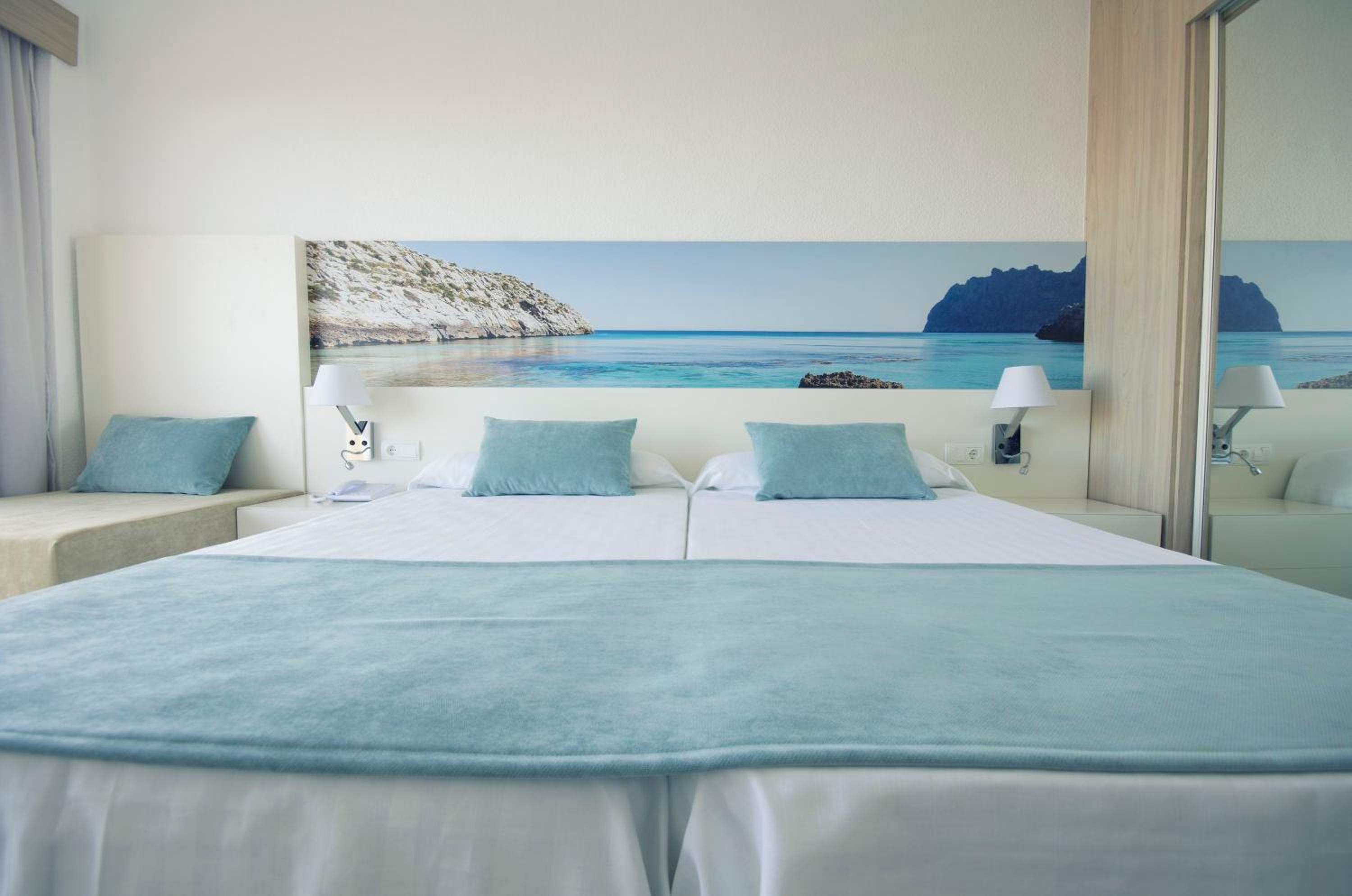 Premium Triple Room