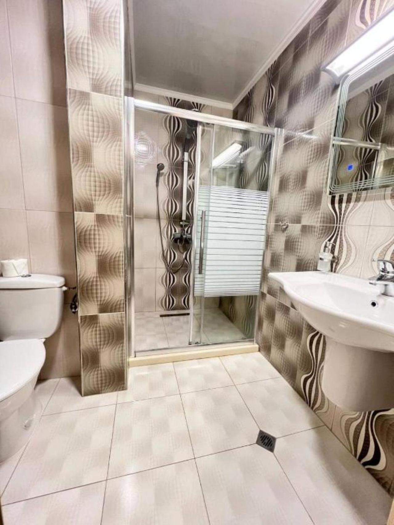 Two-Bedroom Deluxe Apartment with Balcony photo 2