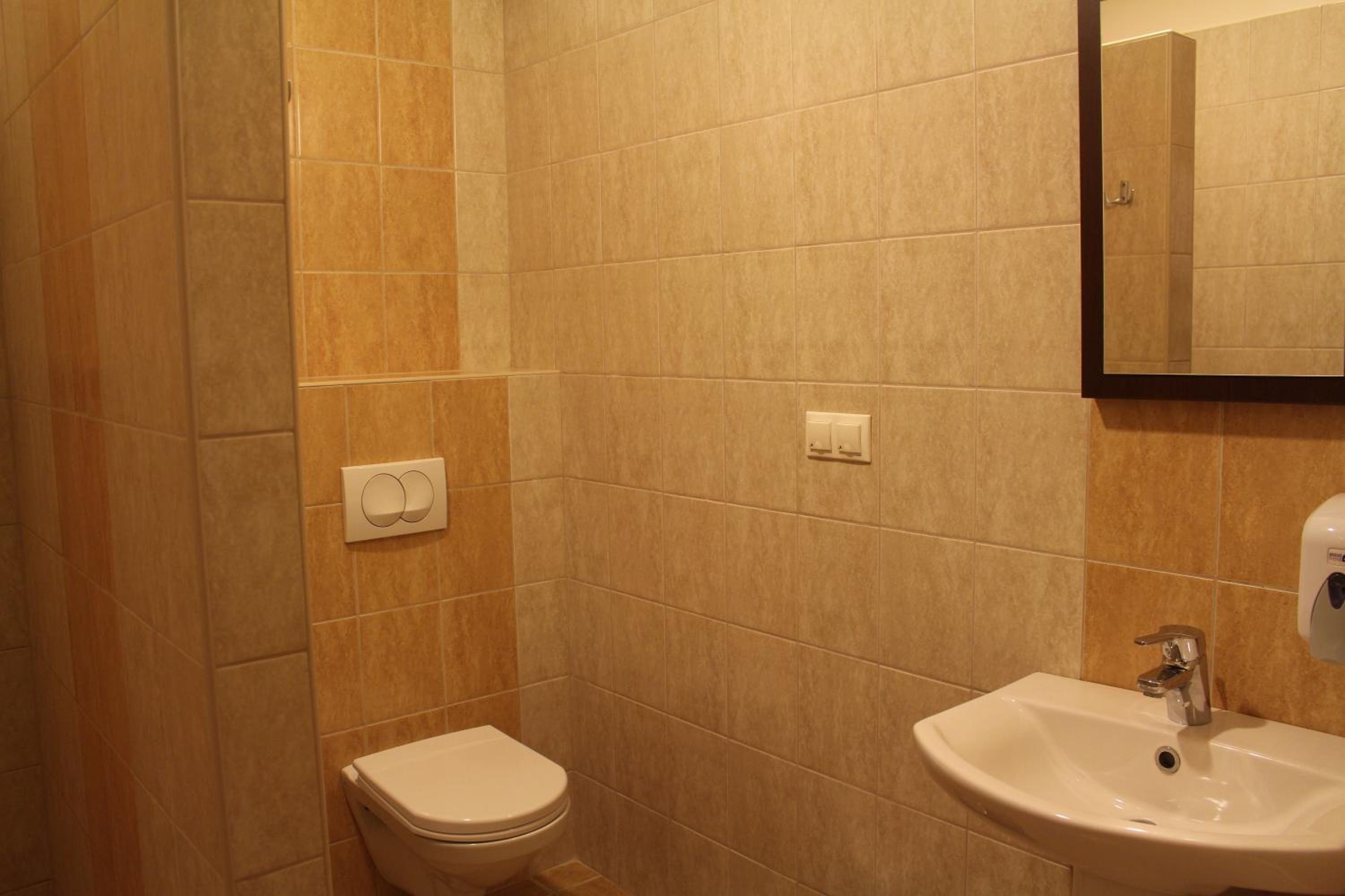 Double or Twin Room - Photo 18