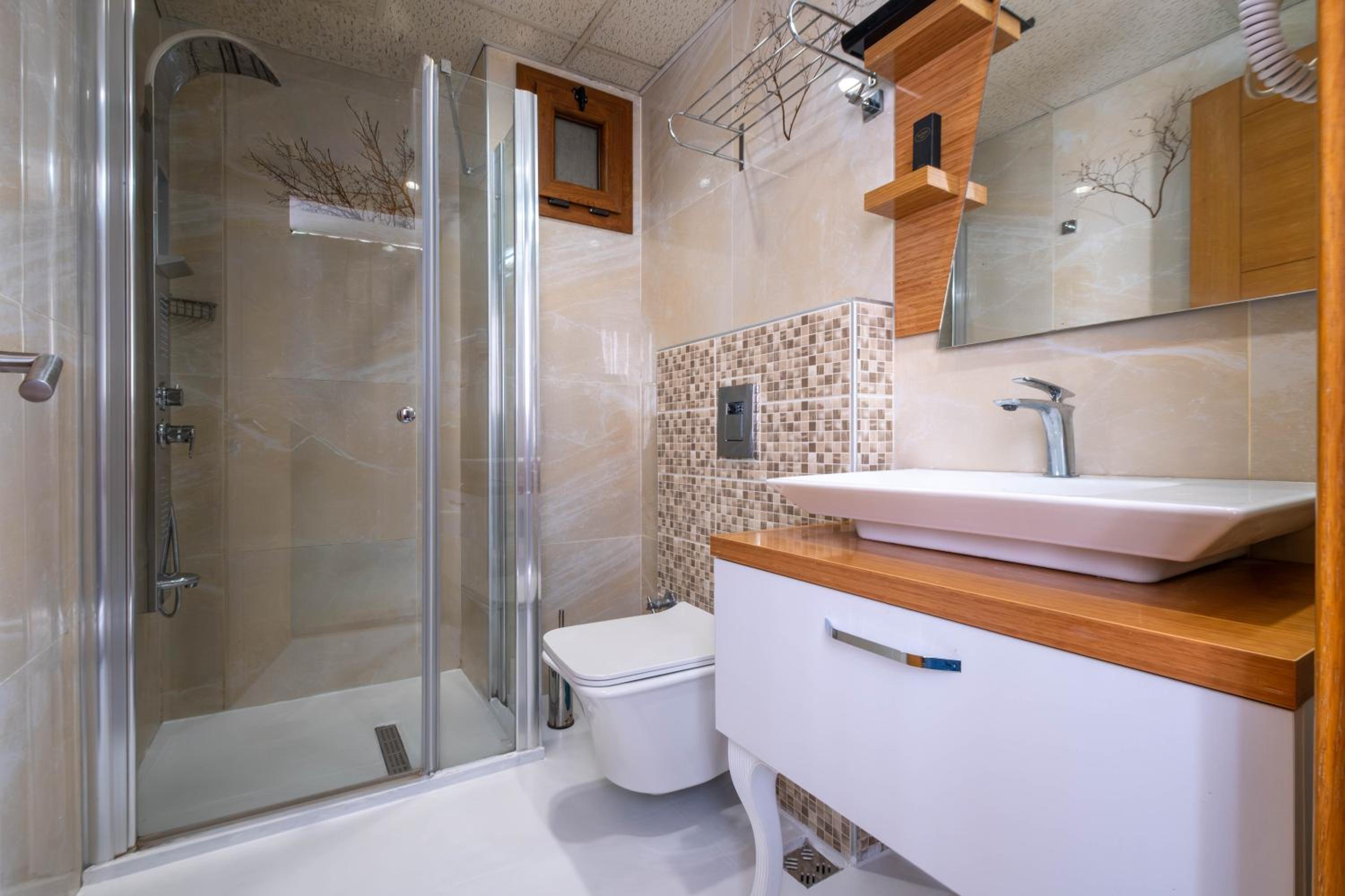 Deluxe Suite with Sea View