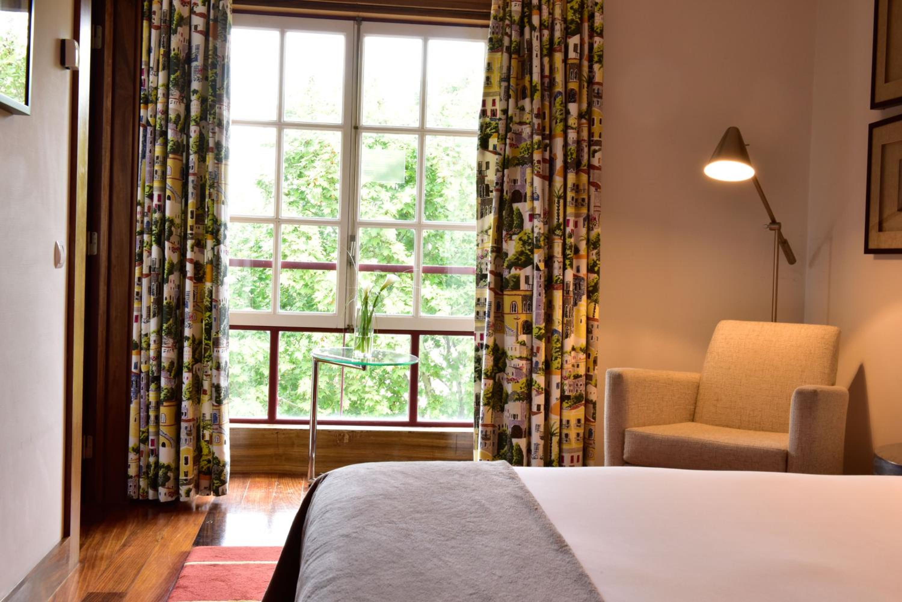 Suite - Photo 16
